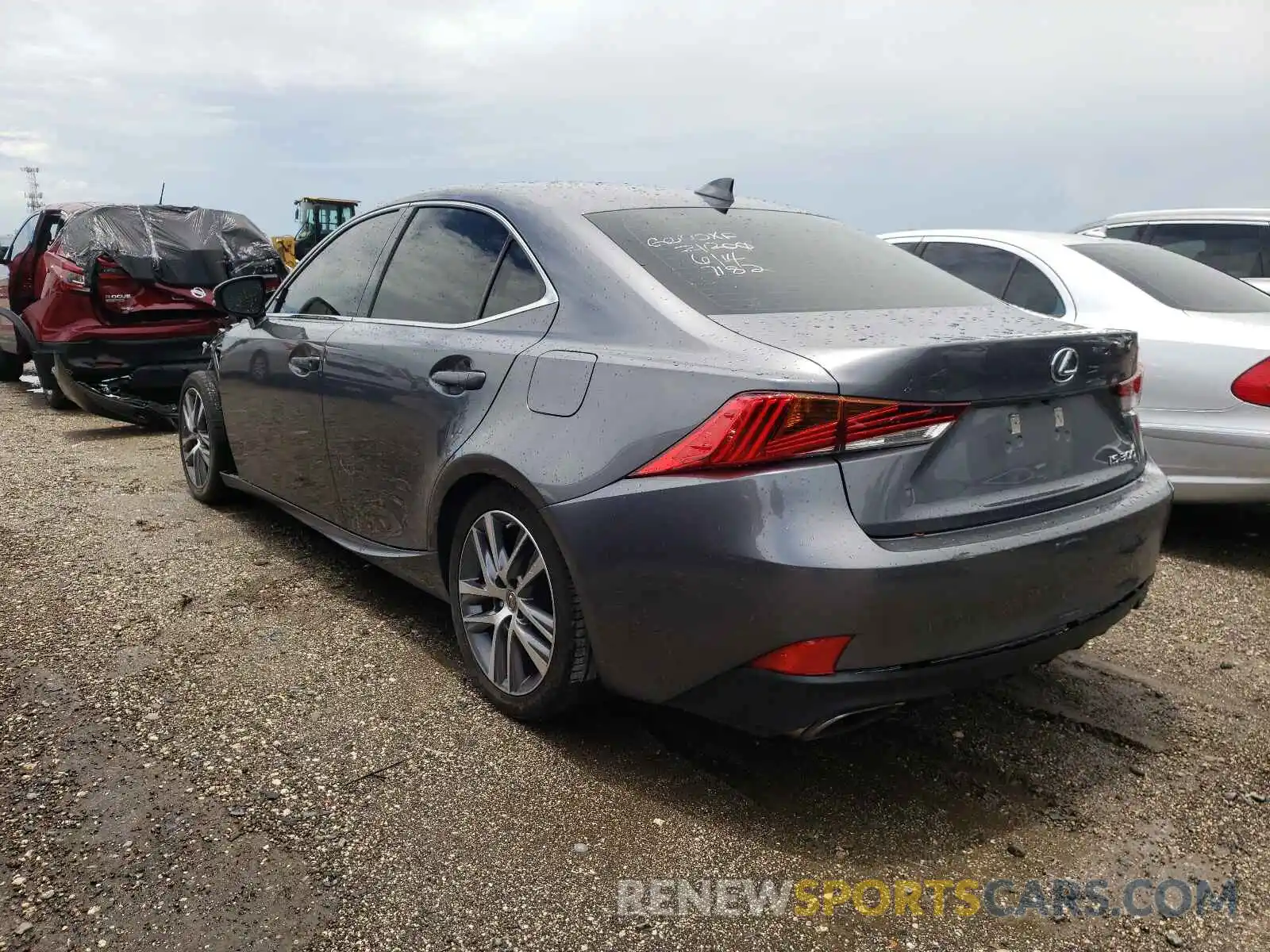 3 Фотография поврежденного автомобиля JTHBA1D2XK5099356 LEXUS IS 2019