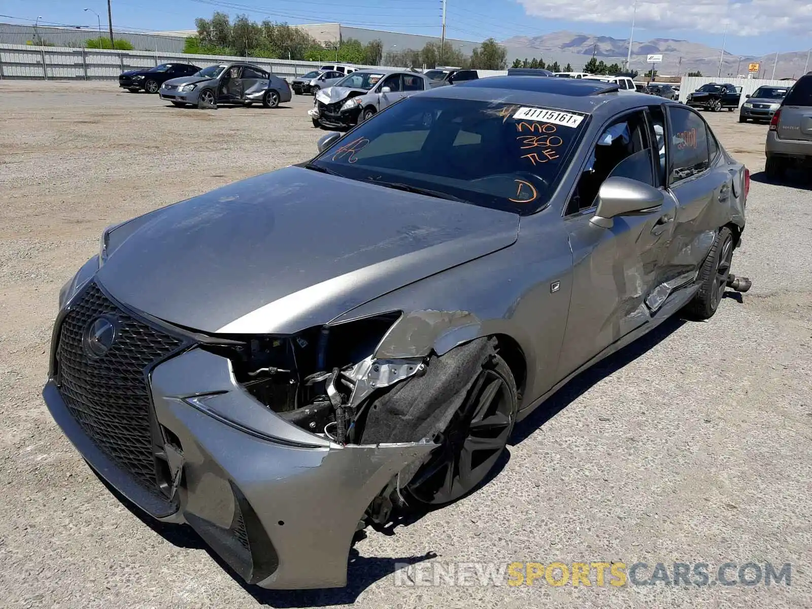 2 Фотография поврежденного автомобиля JTHBZ1D24K5034317 LEXUS IS 2019