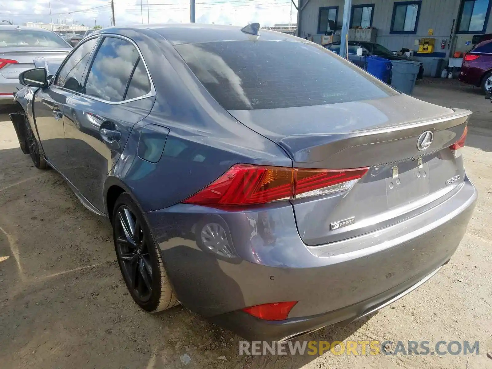 3 Фотография поврежденного автомобиля JTHBZ1D27K5033937 LEXUS IS 2019