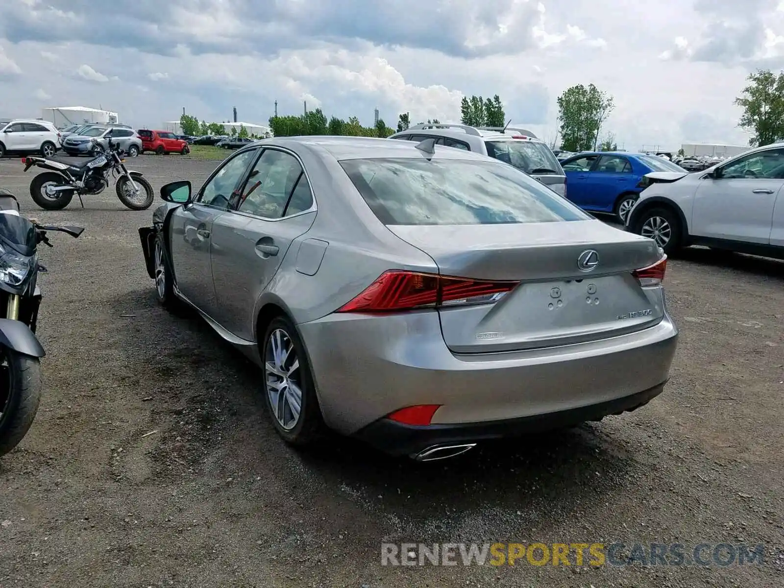 3 Фотография поврежденного автомобиля JTHC81D20K5034631 LEXUS IS 2019