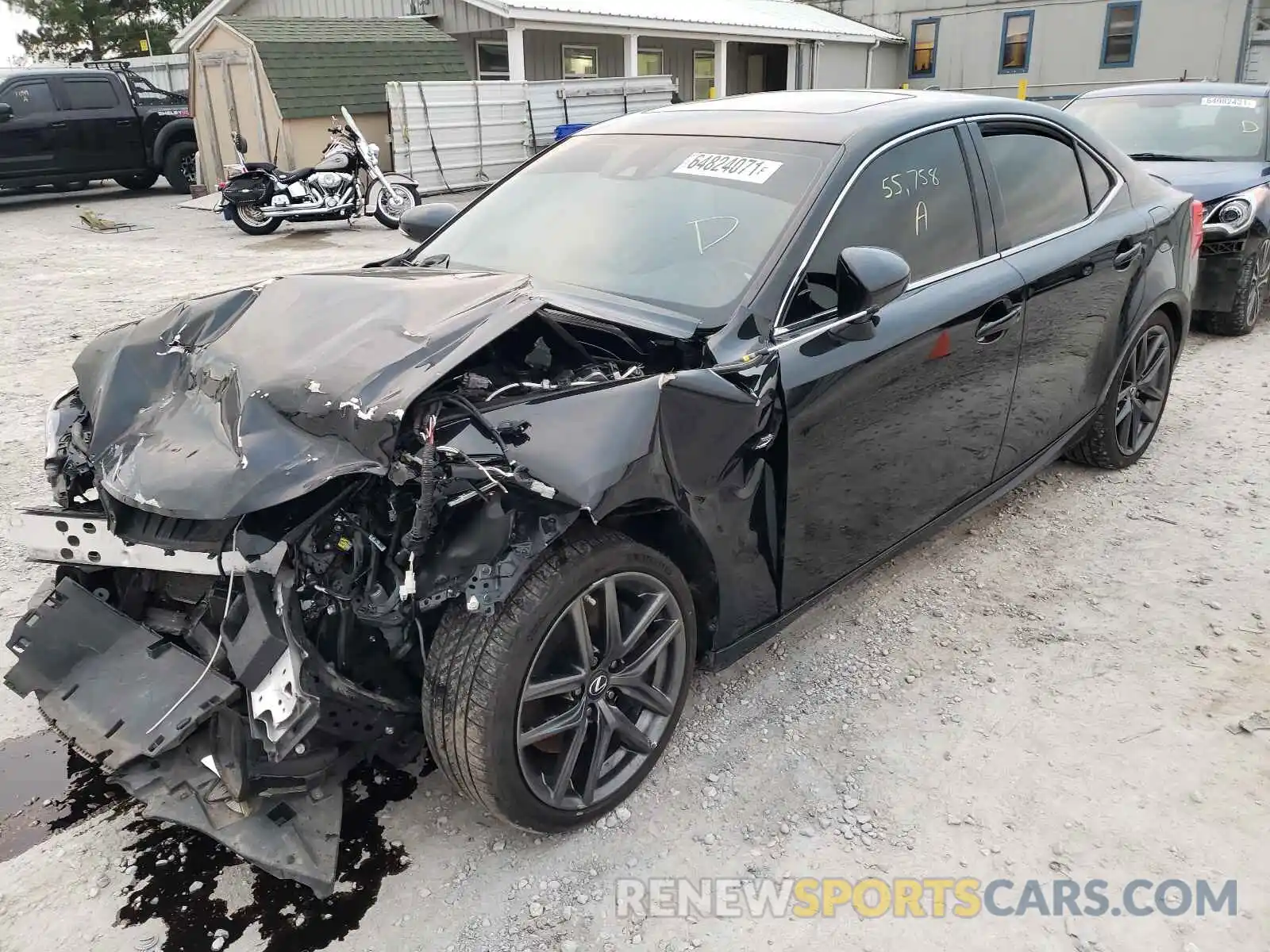 2 Фотография поврежденного автомобиля JTHC81D21K5035609 LEXUS IS 2019