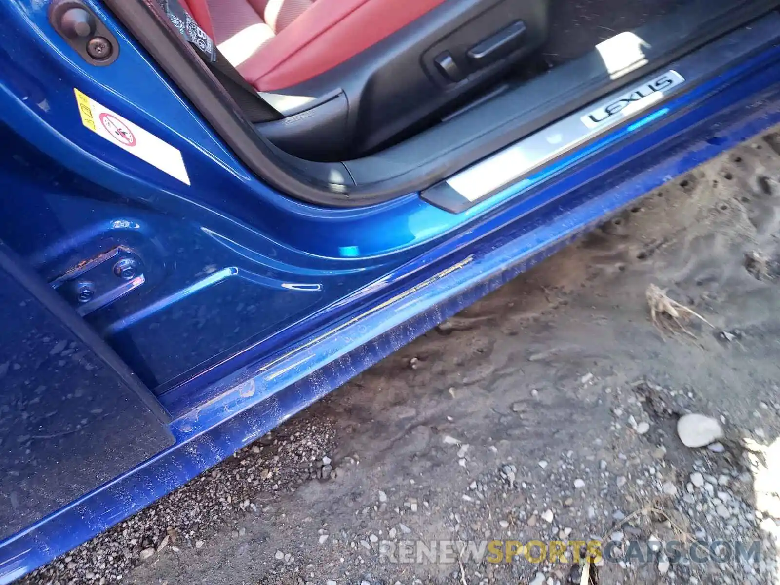 9 Photograph of a damaged car JTHC81D22K5034985 LEXUS IS 2019