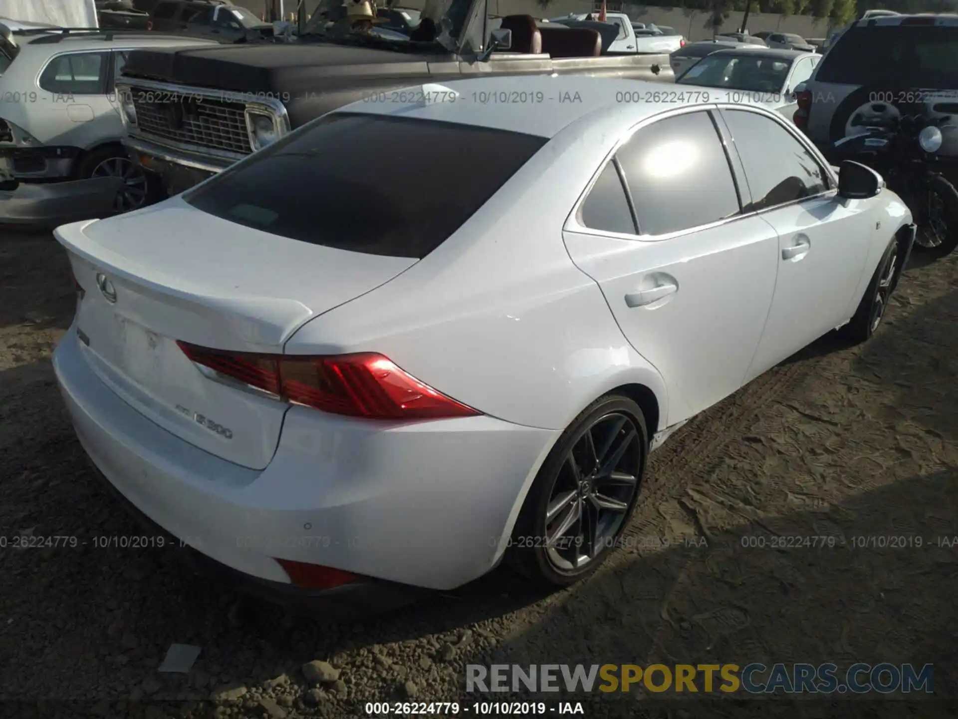 4 Фотография поврежденного автомобиля JTHC81D24K5035104 LEXUS IS 2019