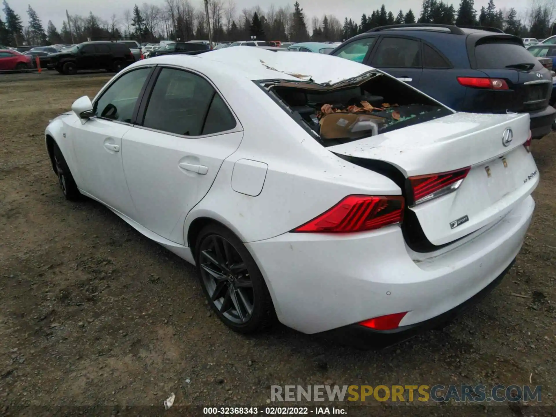 3 Фотография поврежденного автомобиля JTHC81D26K5034973 LEXUS IS 2019