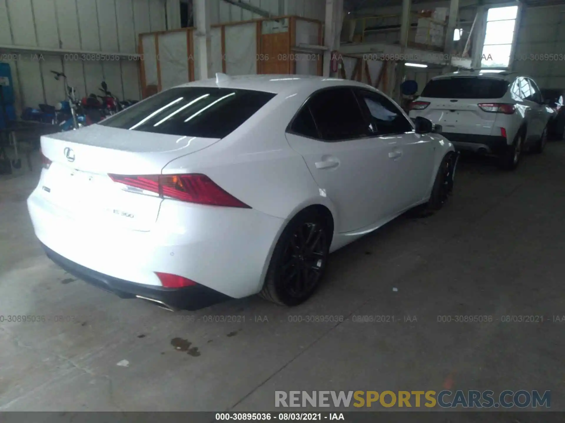 4 Фотография поврежденного автомобиля JTHC81D26K5036156 LEXUS IS 2019