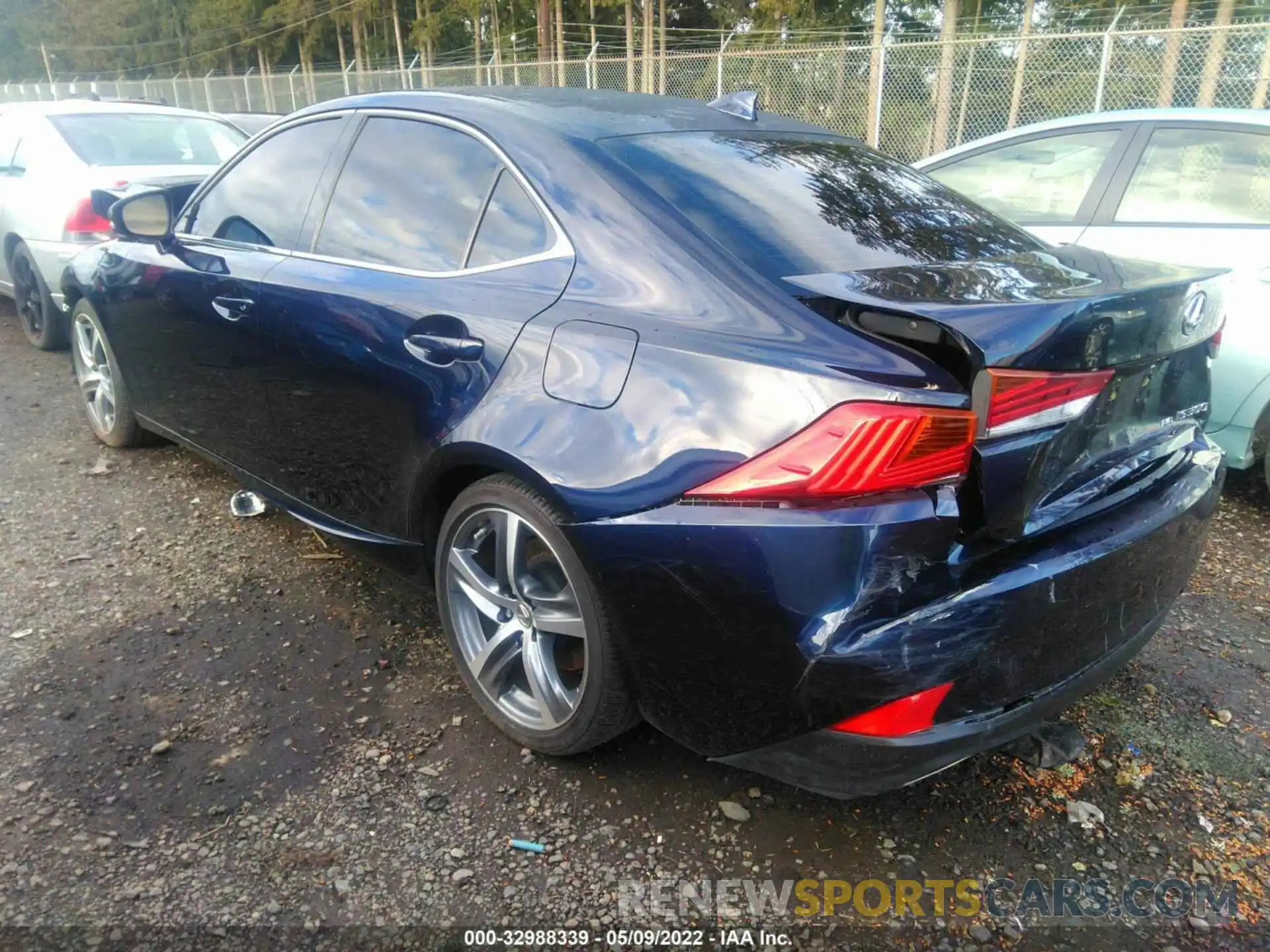 3 Фотография поврежденного автомобиля JTHC81D27K5038210 LEXUS IS 2019