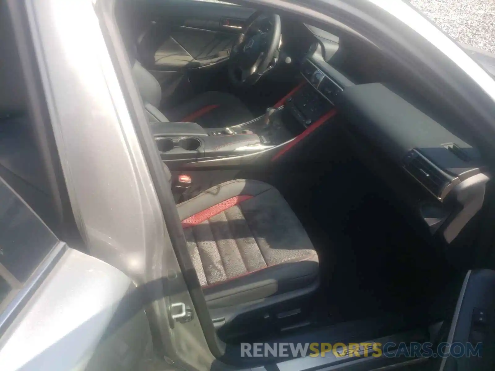 5 Photograph of a damaged car JTHC81D28K5038572 LEXUS IS 2019