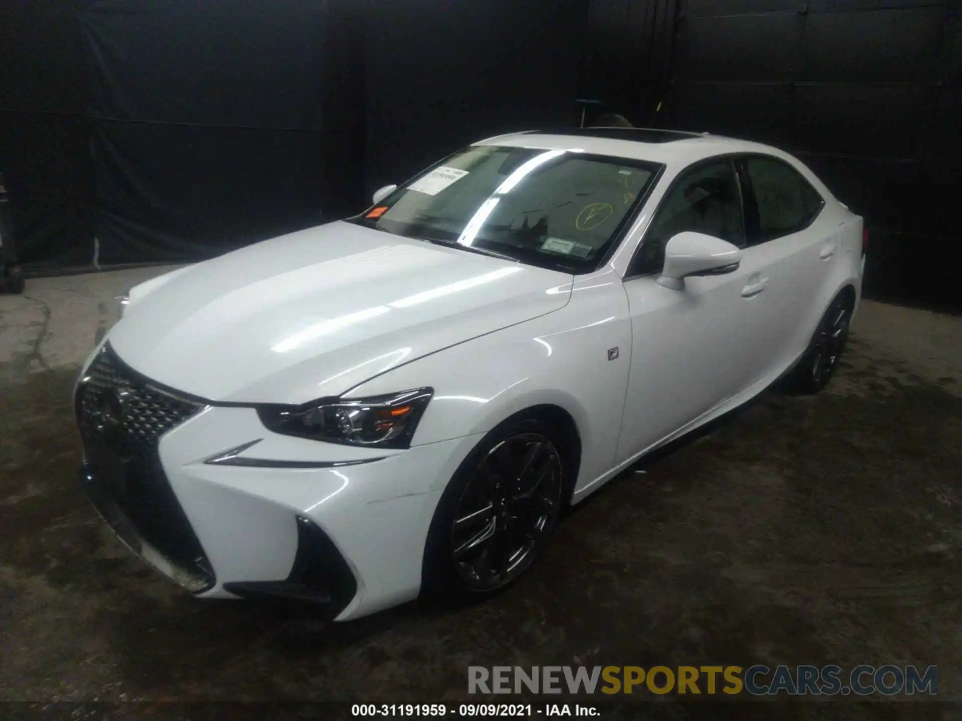 2 Фотография поврежденного автомобиля JTHC81D29K5034949 LEXUS IS 2019