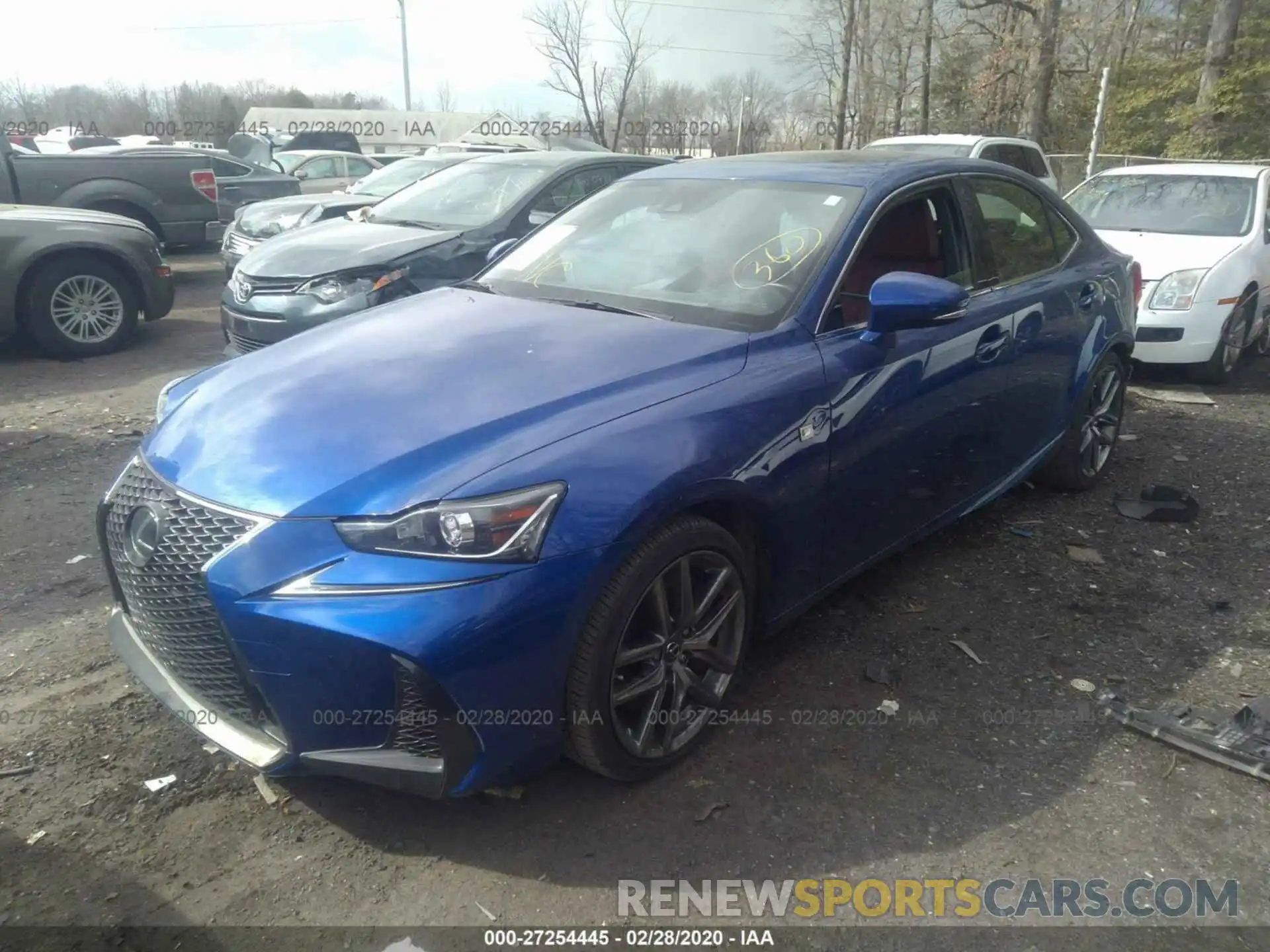 2 Фотография поврежденного автомобиля JTHC81D29K5036474 LEXUS IS 2019