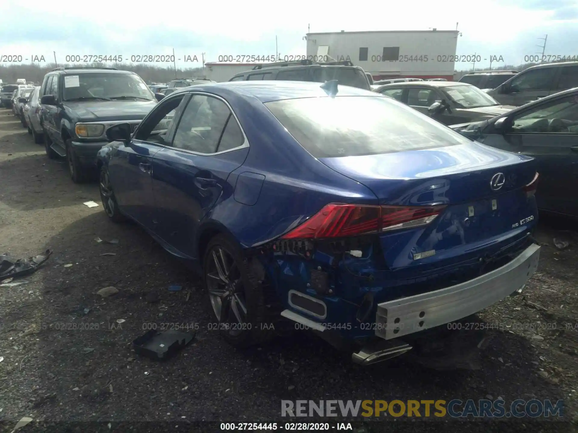 3 Фотография поврежденного автомобиля JTHC81D29K5036474 LEXUS IS 2019