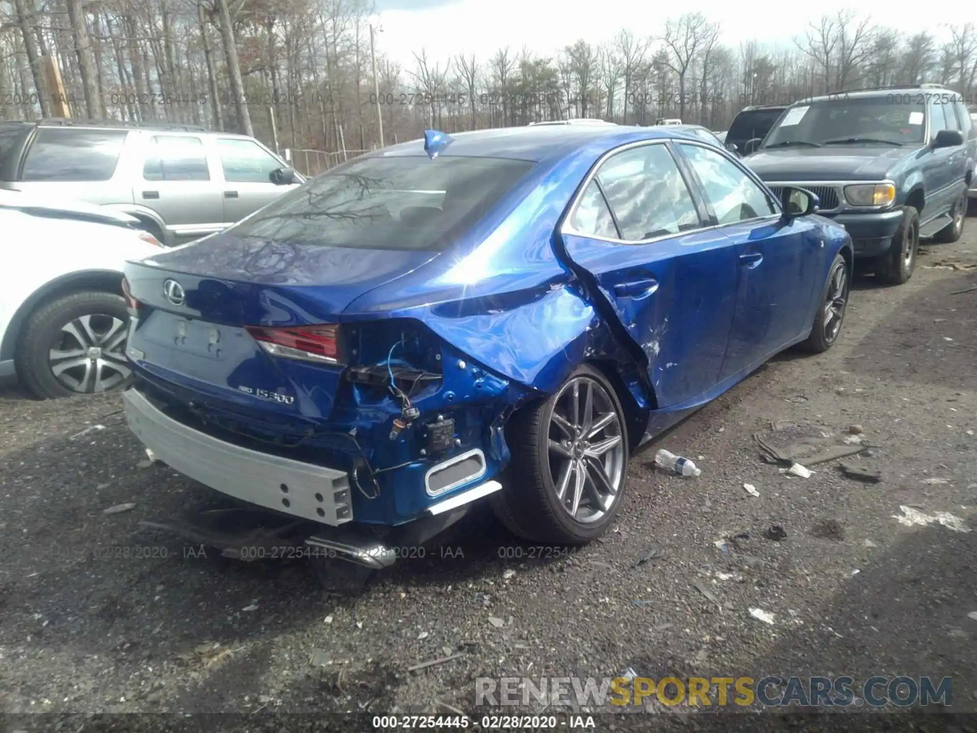 4 Фотография поврежденного автомобиля JTHC81D29K5036474 LEXUS IS 2019