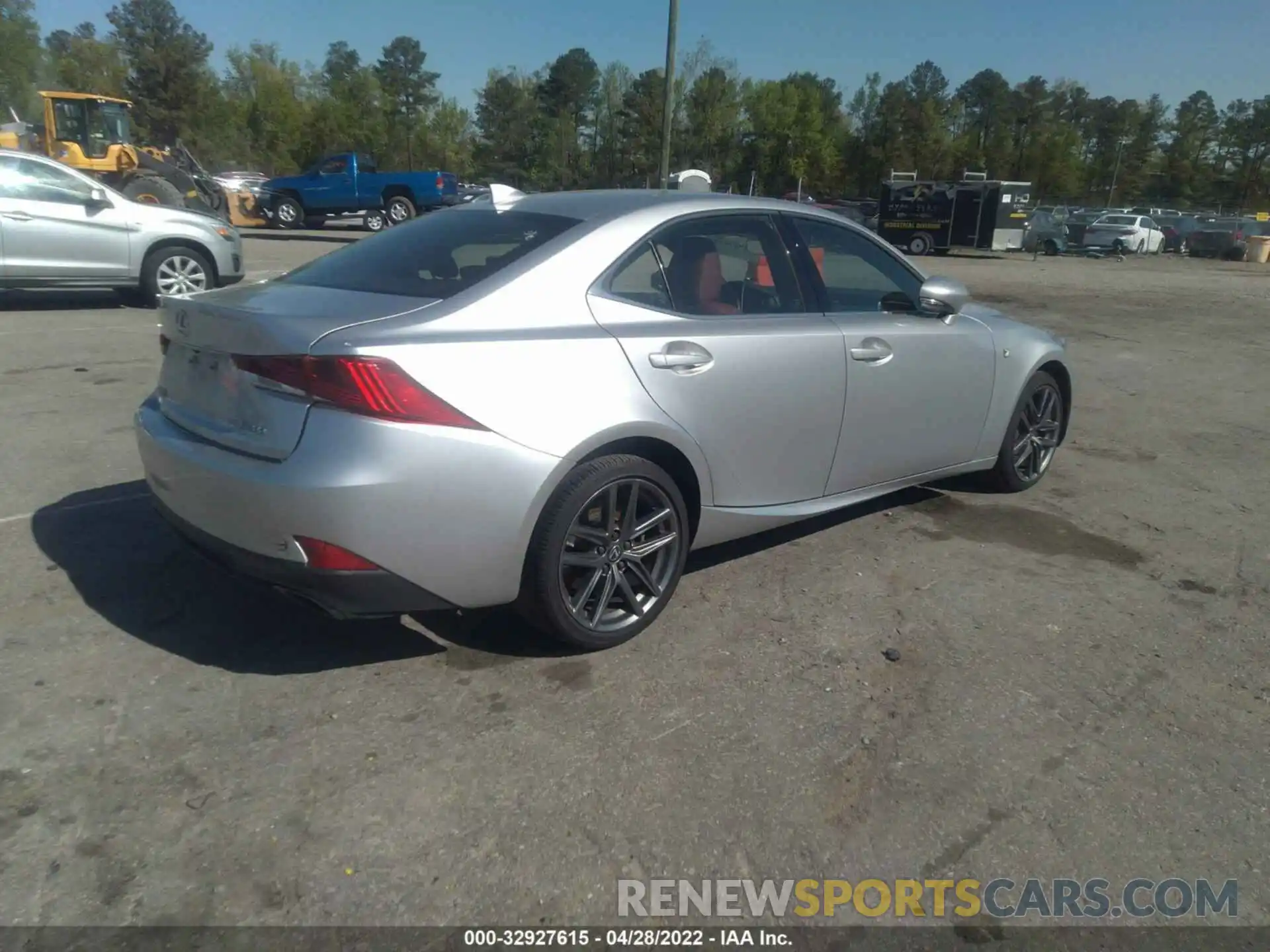 4 Photograph of a damaged car JTHC81D2XK5035706 LEXUS IS 2019