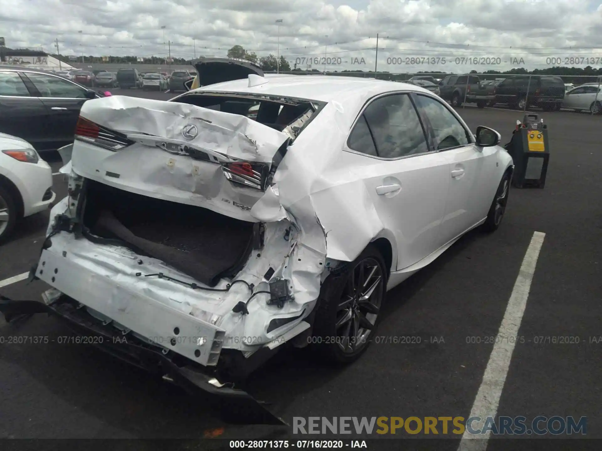 4 Photograph of a damaged car JTHC81D2XK5039173 LEXUS IS 2019