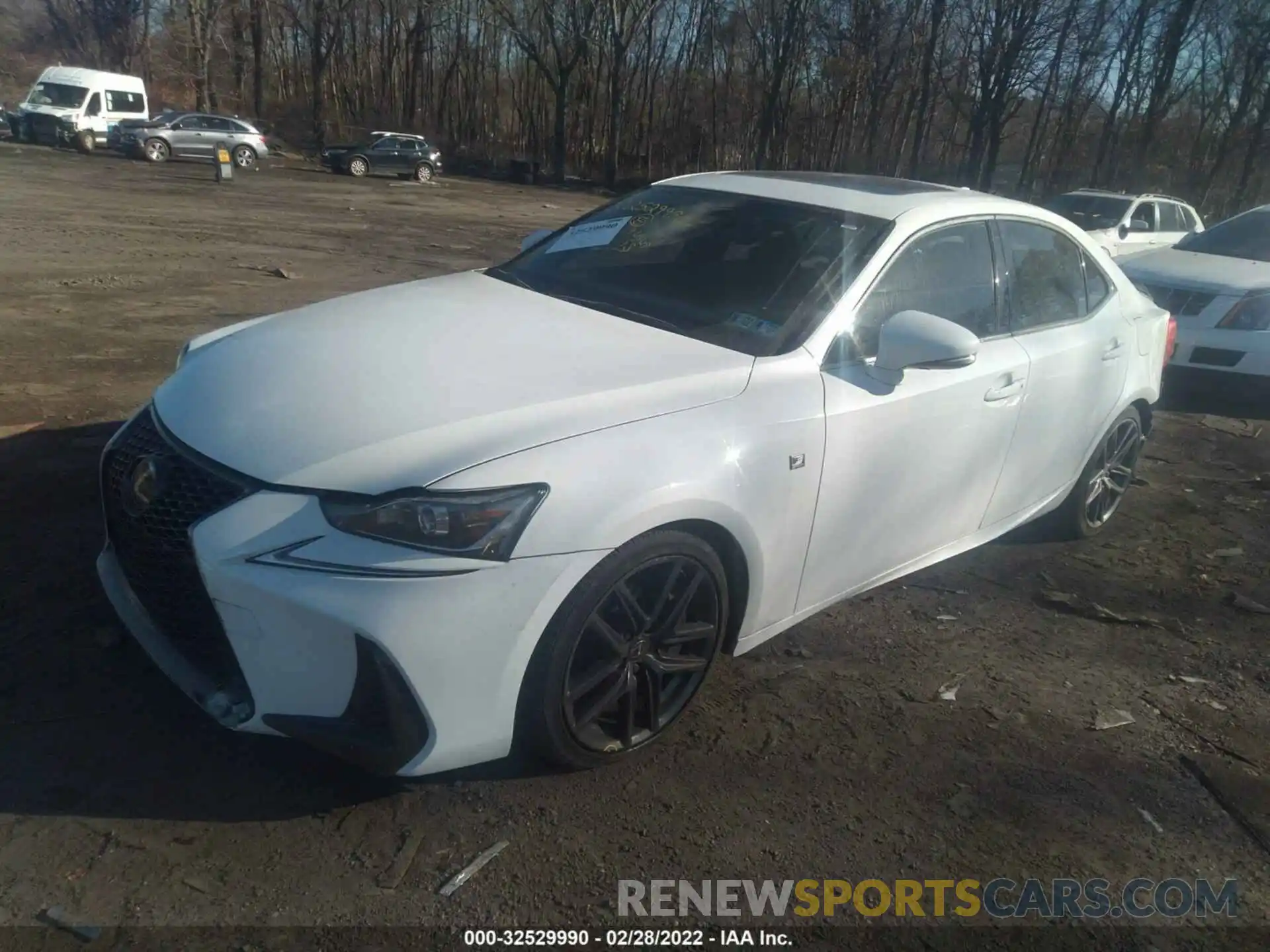 2 Фотография поврежденного автомобиля JTHC81D2XK5039299 LEXUS IS 2019