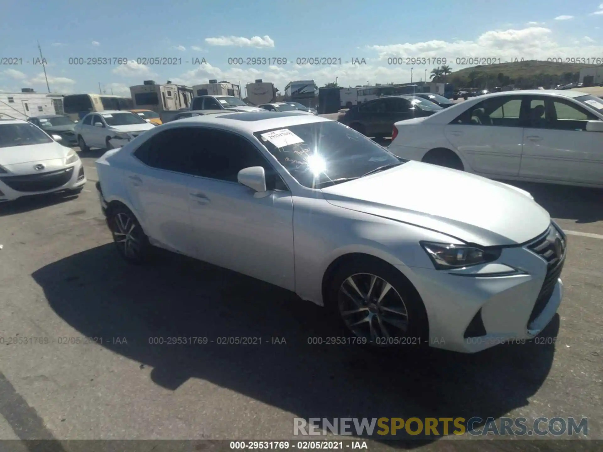 1 Фотография поврежденного автомобиля JTHAA1D23L5105320 LEXUS IS 2020