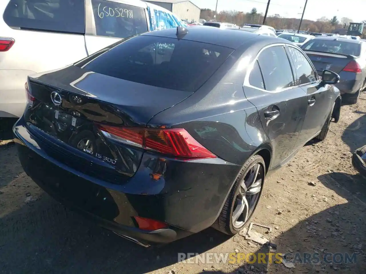 4 Фотография поврежденного автомобиля JTHD81F22L5041471 LEXUS IS 2020