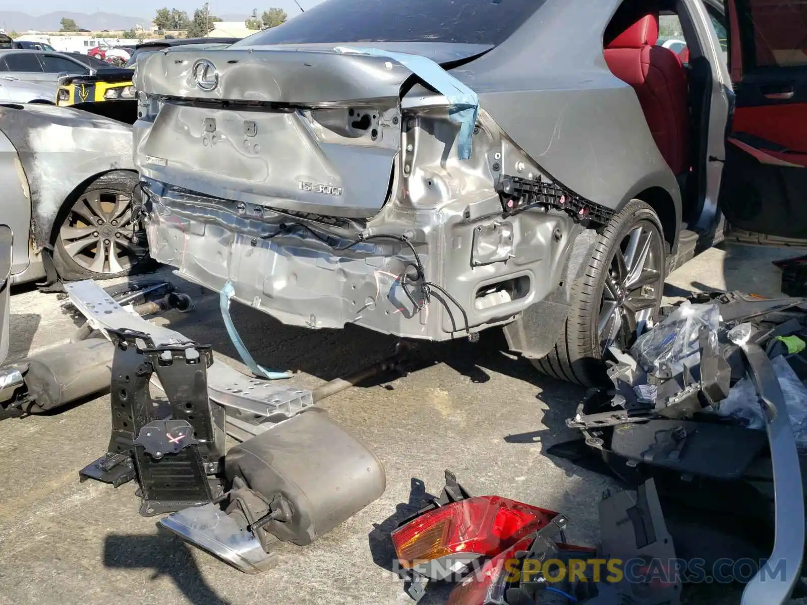 9 Фотография поврежденного автомобиля JTHGA1D2XL5101159 LEXUS IS 2020