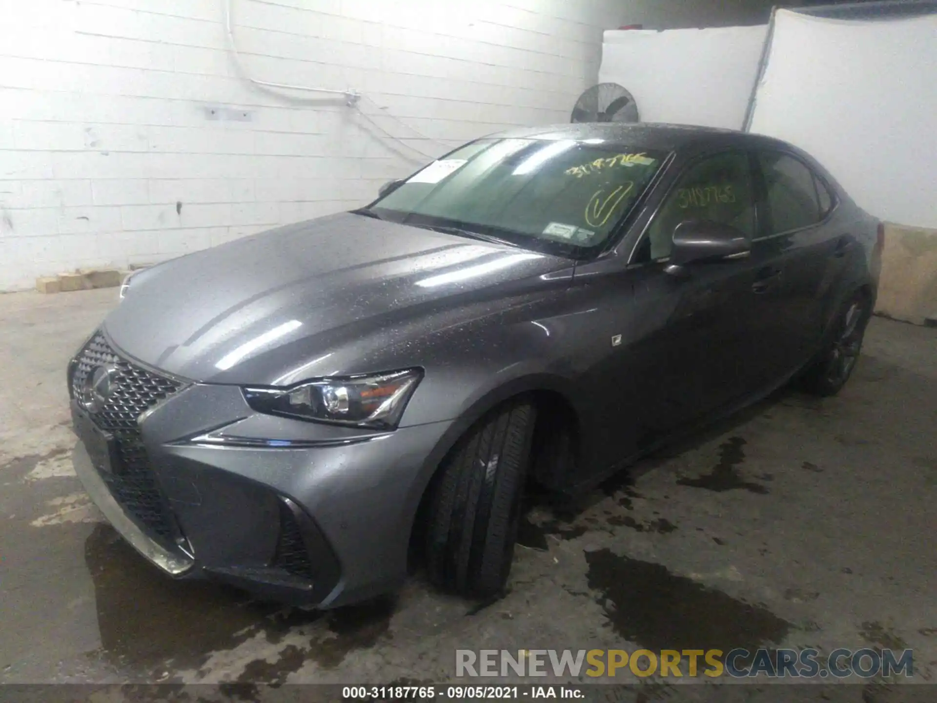 2 Фотография поврежденного автомобиля JTHGZ1E29L5017731 LEXUS IS 2020