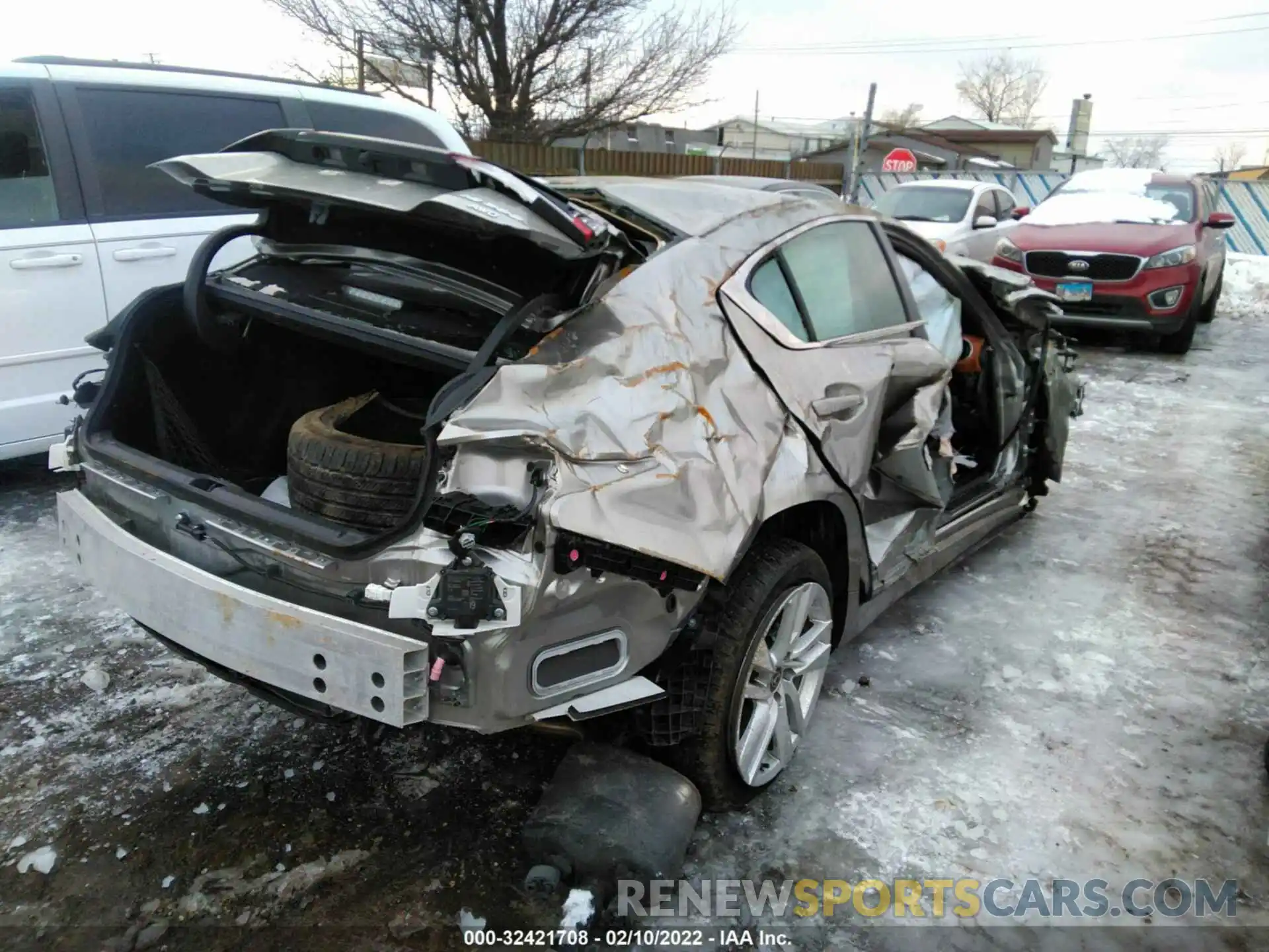 4 Photograph of a damaged car JTHA81F2XM5046504 LEXUS IS 2021