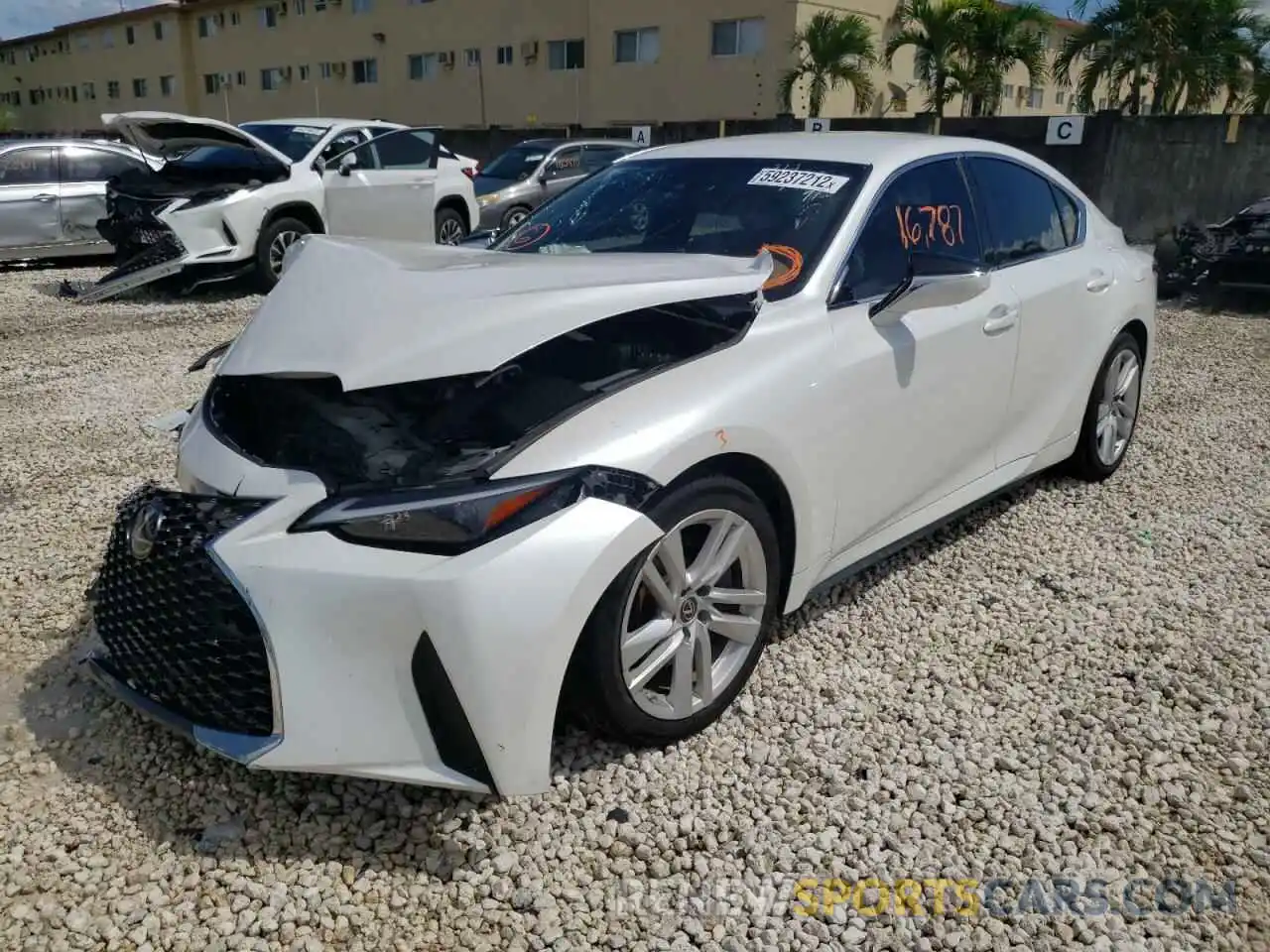 2 Фотография поврежденного автомобиля JTHAA1D21M5113417 LEXUS IS 2021