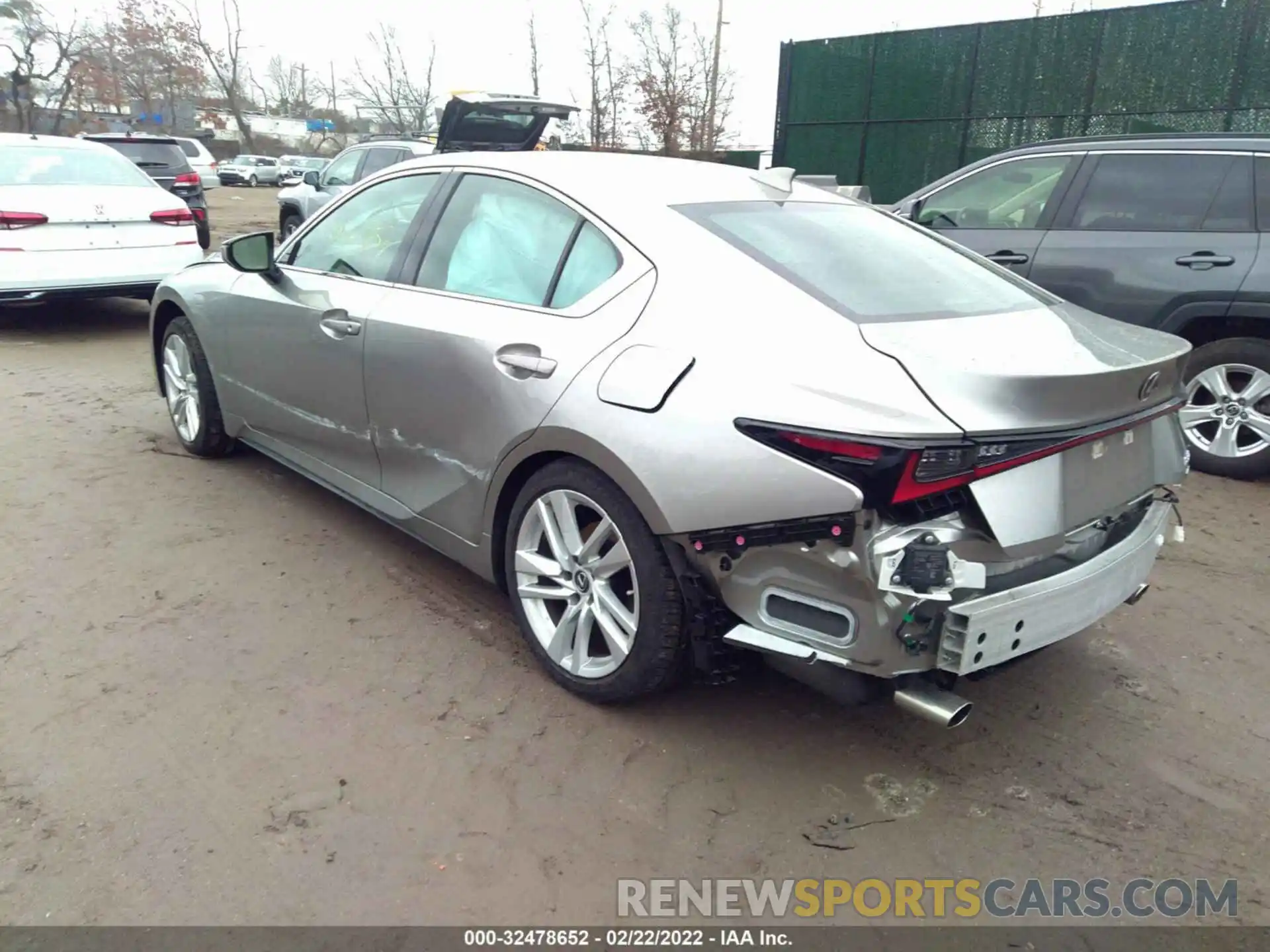 3 Фотография поврежденного автомобиля JTHC81F21M5044875 LEXUS IS 2021