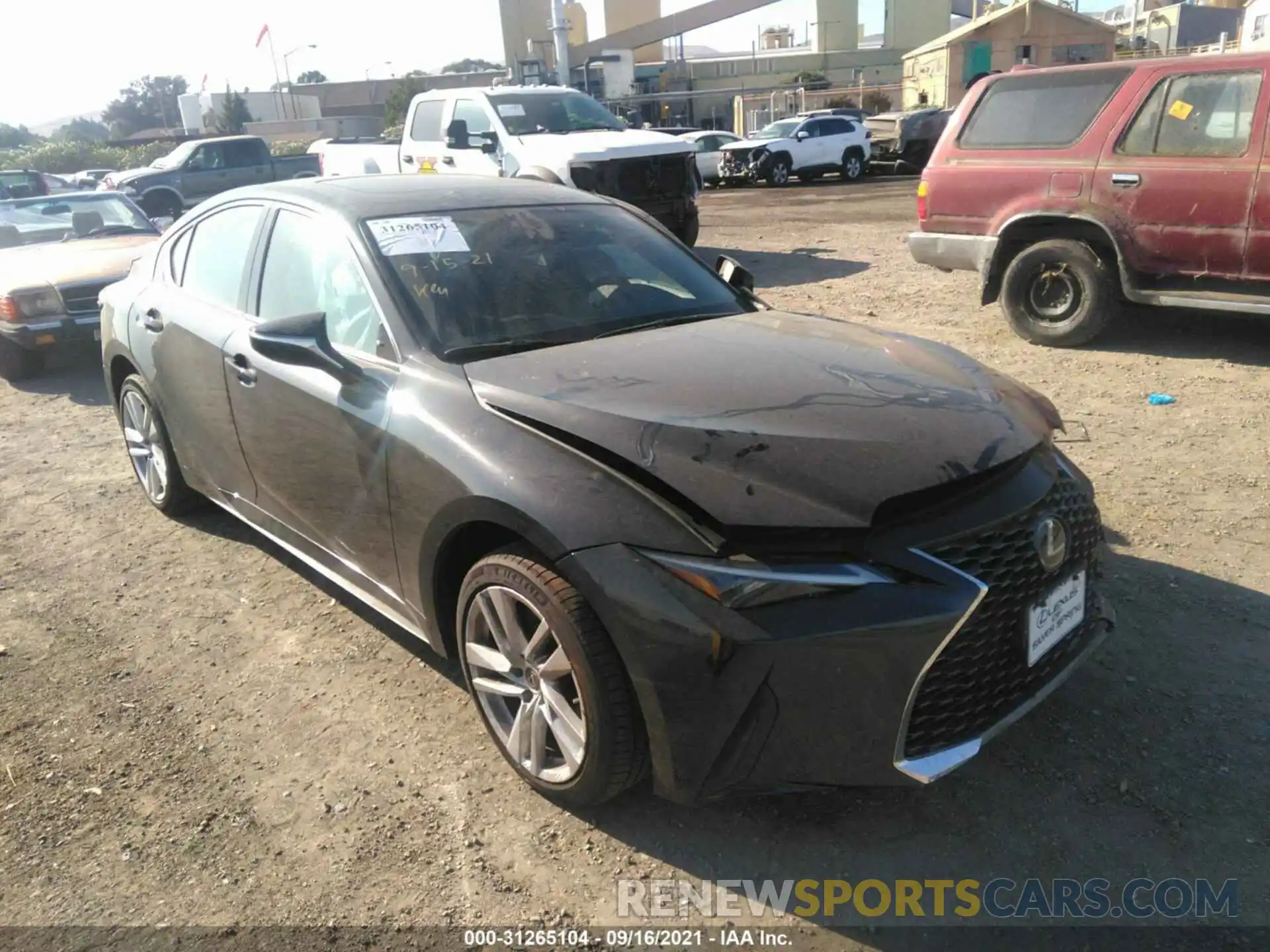 1 Фотография поврежденного автомобиля JTHC81F21M5046903 LEXUS IS 2021