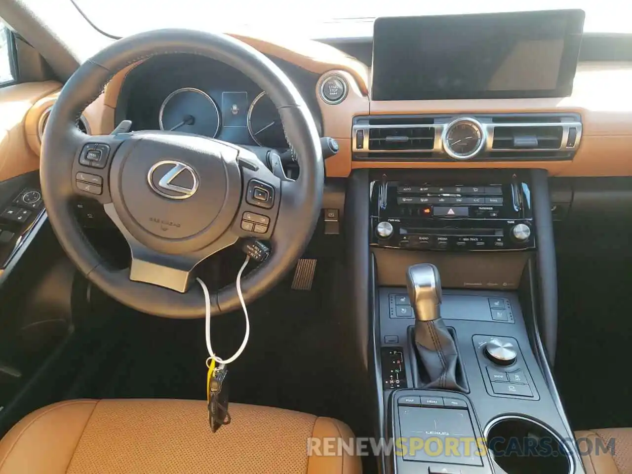 9 Фотография поврежденного автомобиля JTHC81F24M5046863 LEXUS IS 2021