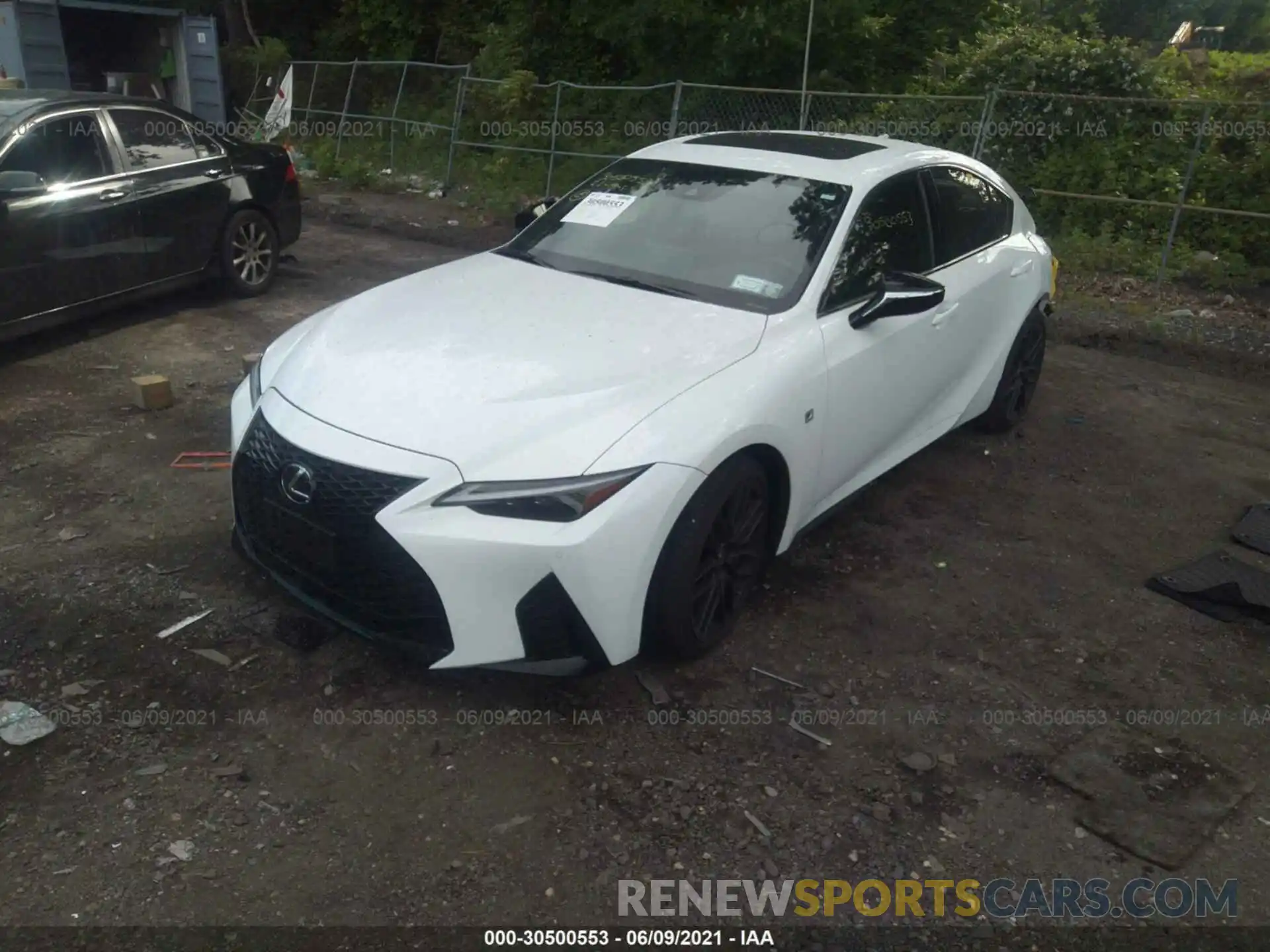 2 Фотография поврежденного автомобиля JTHGZ1E20M5018865 LEXUS IS 2021