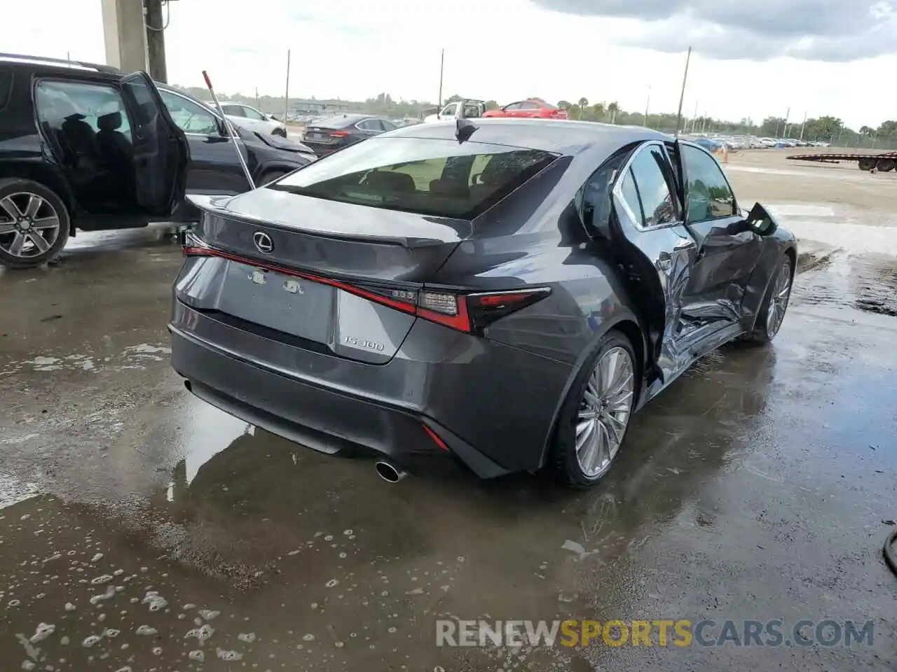 4 Photograph of a damaged car JTHDA1D23N5121159 LEXUS IS 2022