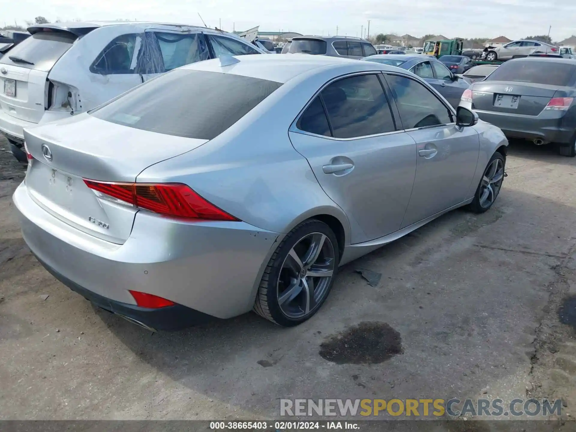 4 Фотография поврежденного автомобиля JTHBA1D2XK5092116 LEXUS IS 300 2019