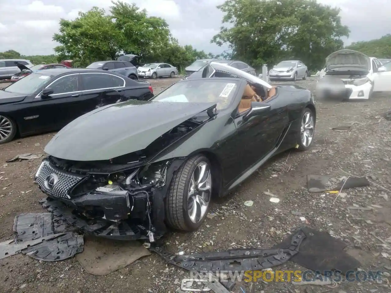 2 Фотография поврежденного автомобиля JTHKPAAY5MA103640 LEXUS LC500 2021