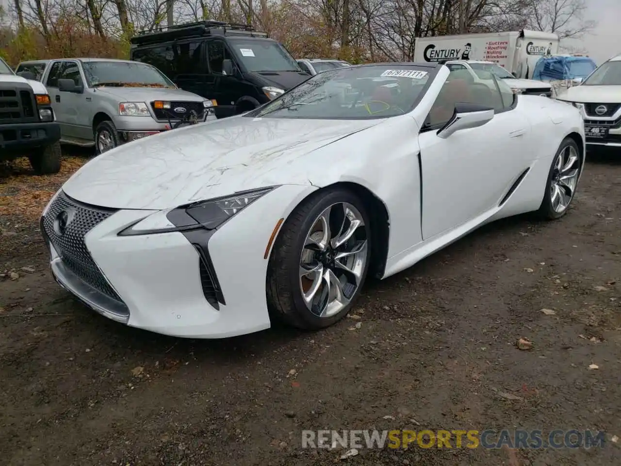 2 Фотография поврежденного автомобиля JTHKPAAY6MA104036 LEXUS LC500 2021