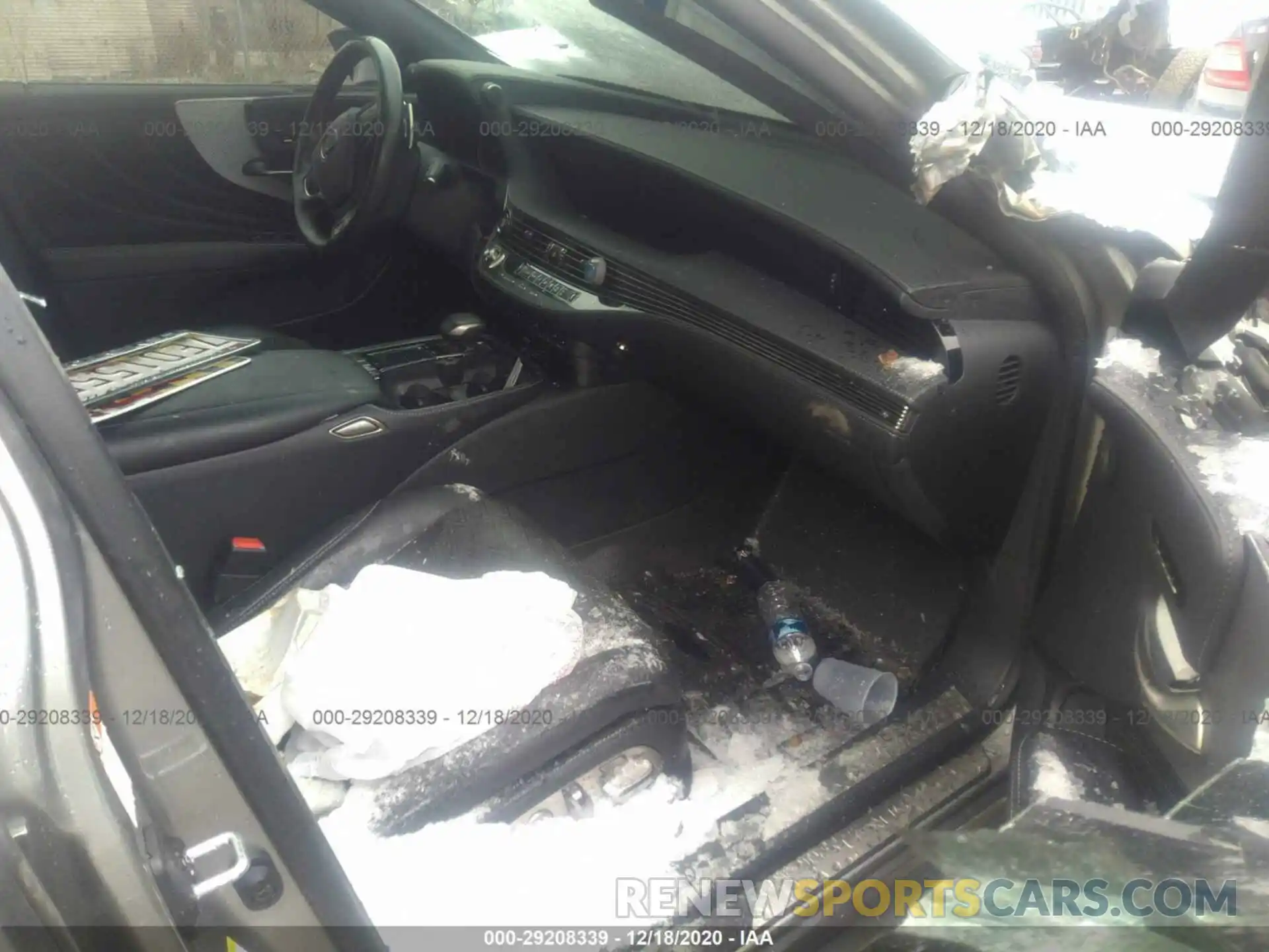 5 Photograph of a damaged car JTHC51FF5K5005490 LEXUS LS 2019