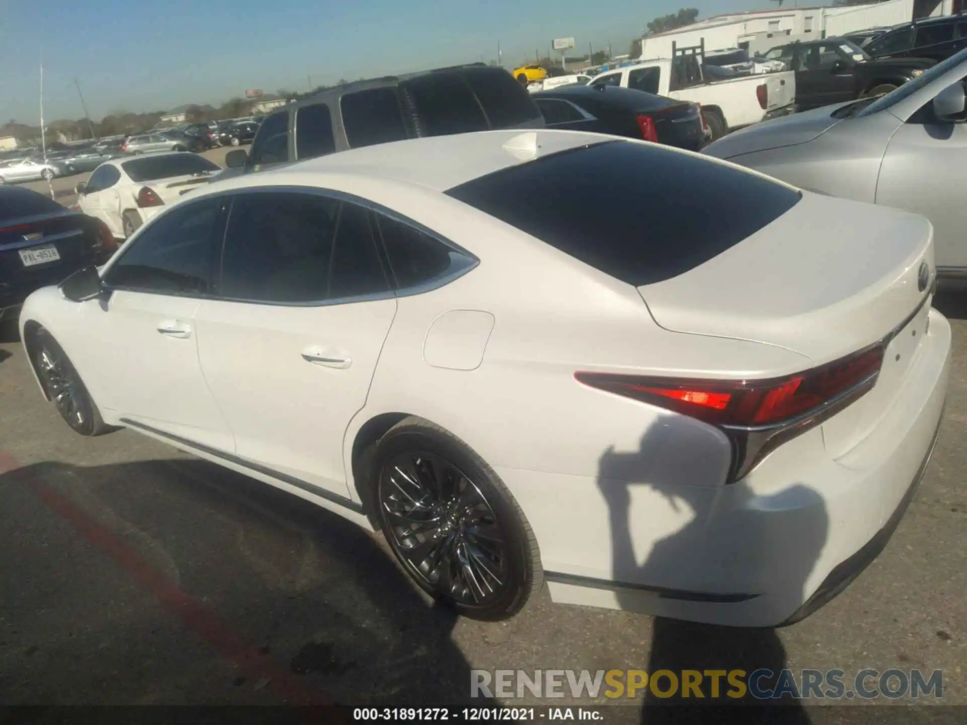 3 Photograph of a damaged car JTHD51FF9L5012240 LEXUS LS 2020