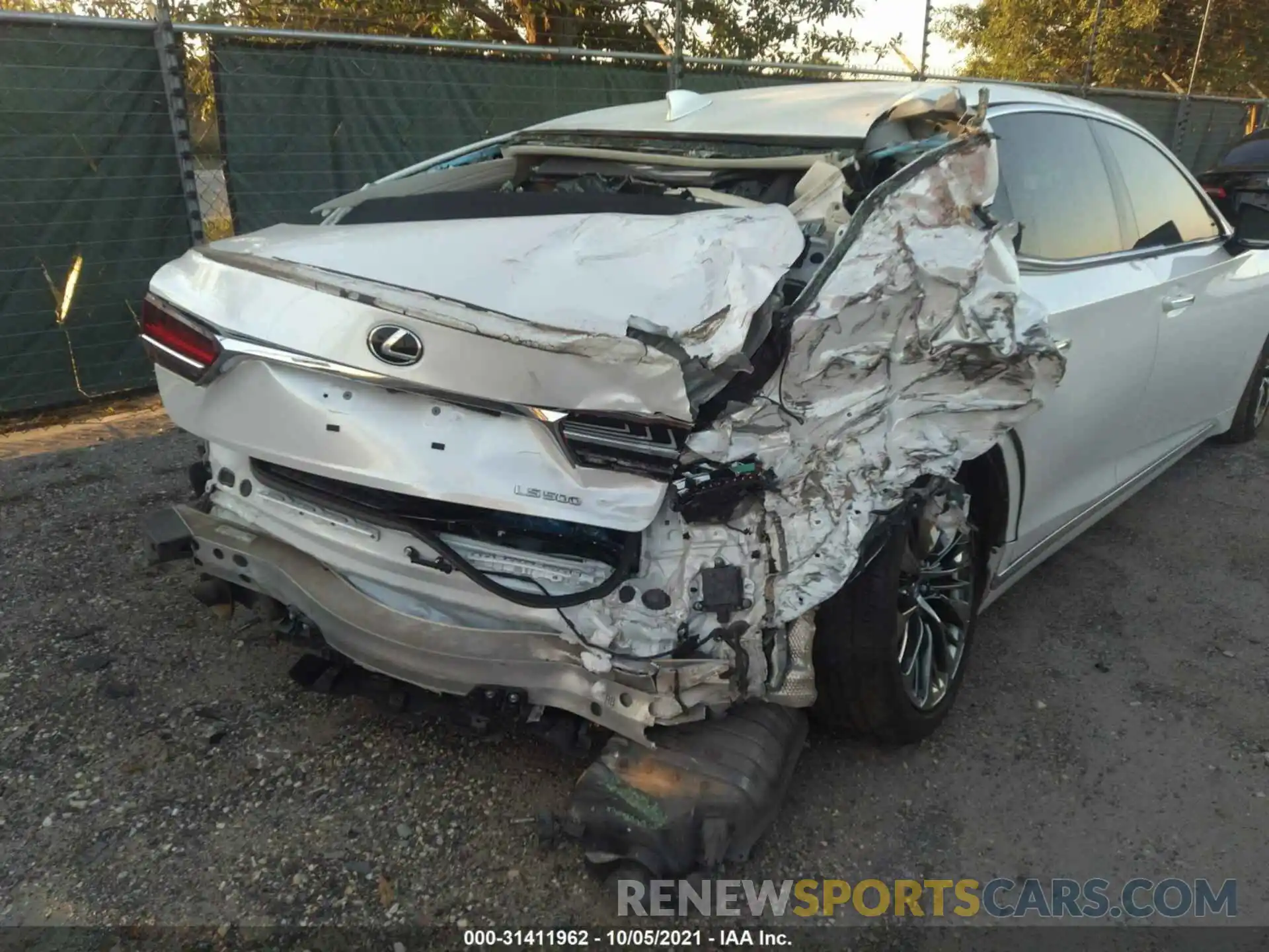 6 Photograph of a damaged car JTHD51FFXL5010691 LEXUS LS 2020