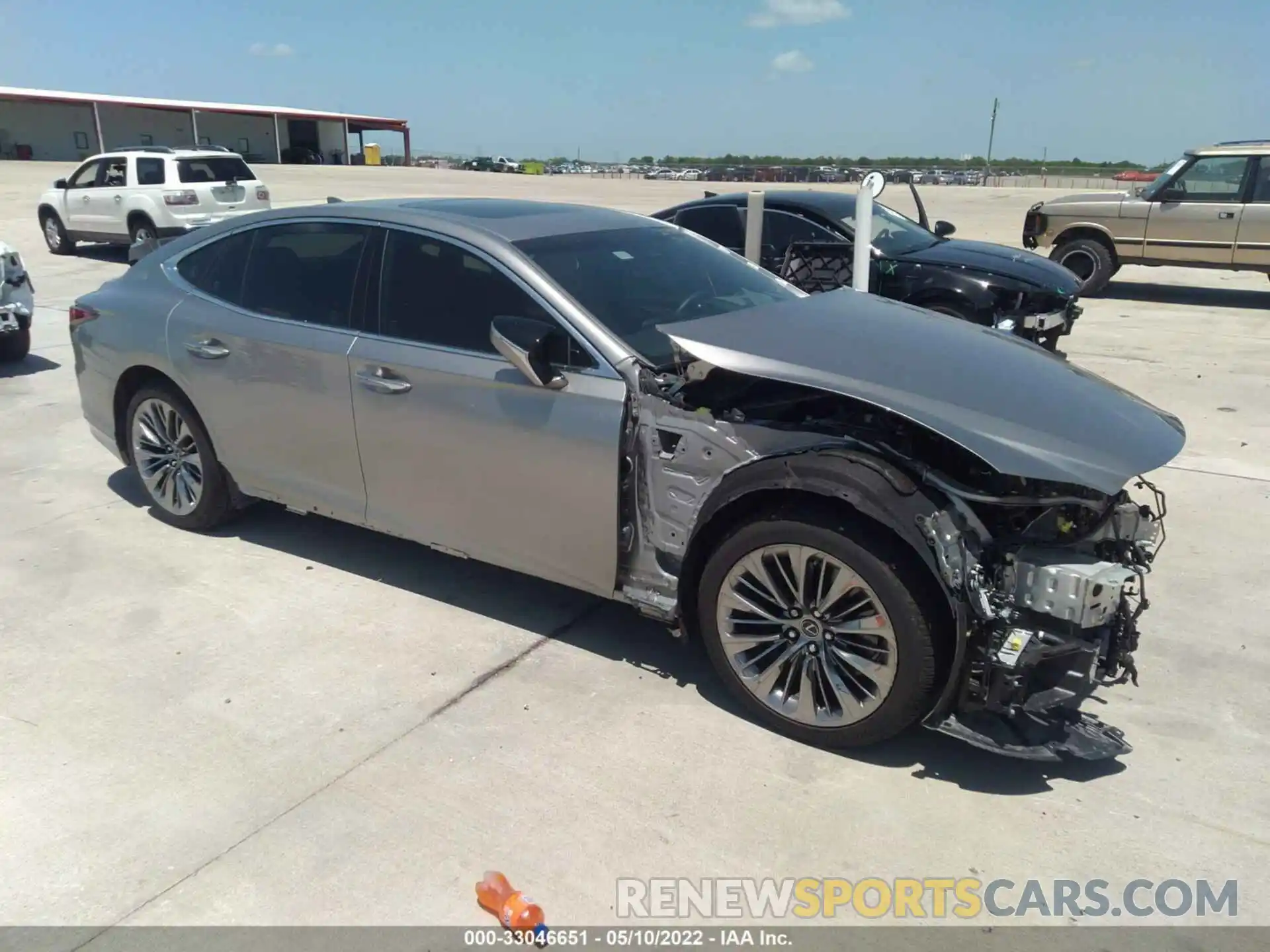 1 Photograph of a damaged car JTHD51FF8M5015499 LEXUS LS 2021