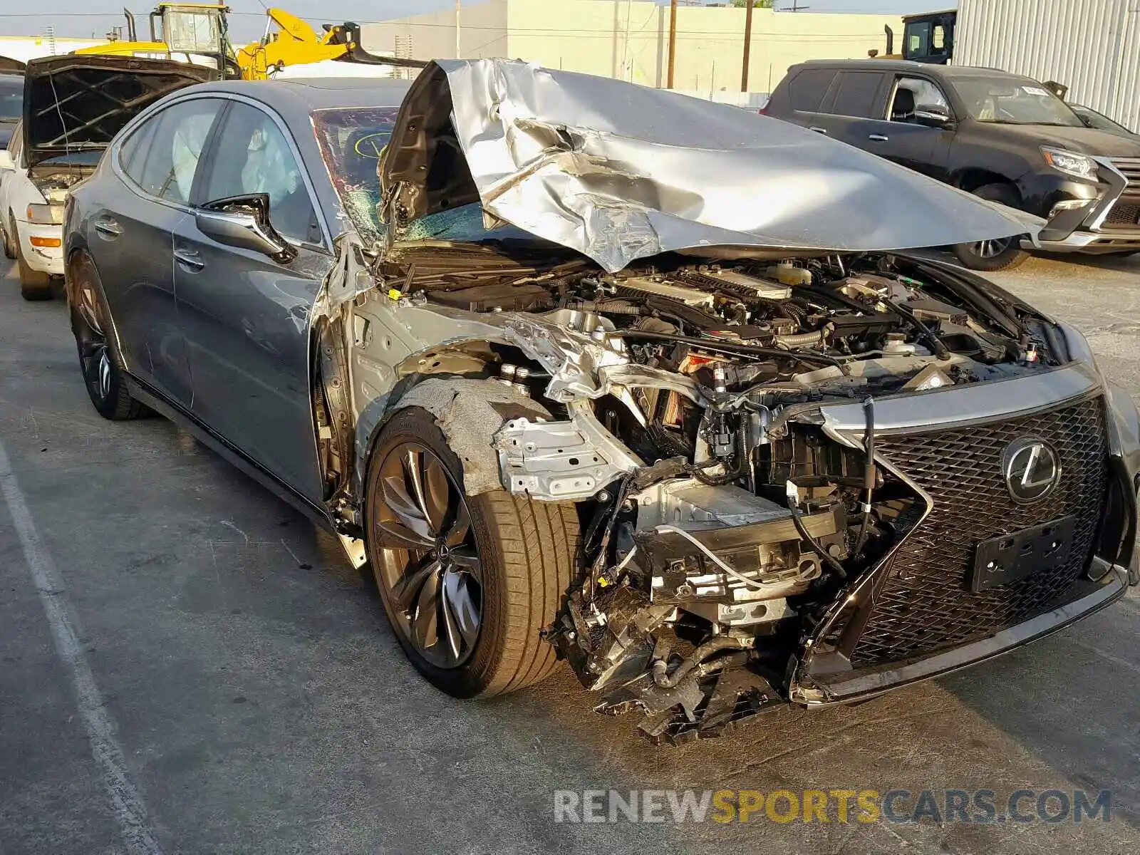 2 Фотография поврежденного автомобиля JTHB51FF1K5008186 LEXUS LS 500 BAS 2019