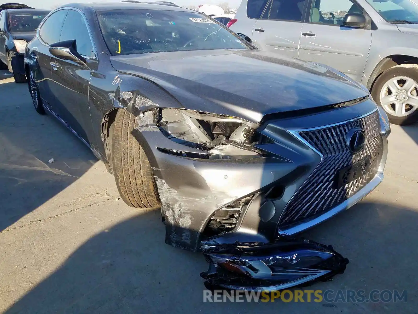 1 Photograph of a damaged car JTHB51FF2K5007256 LEXUS LS 500 BAS 2019