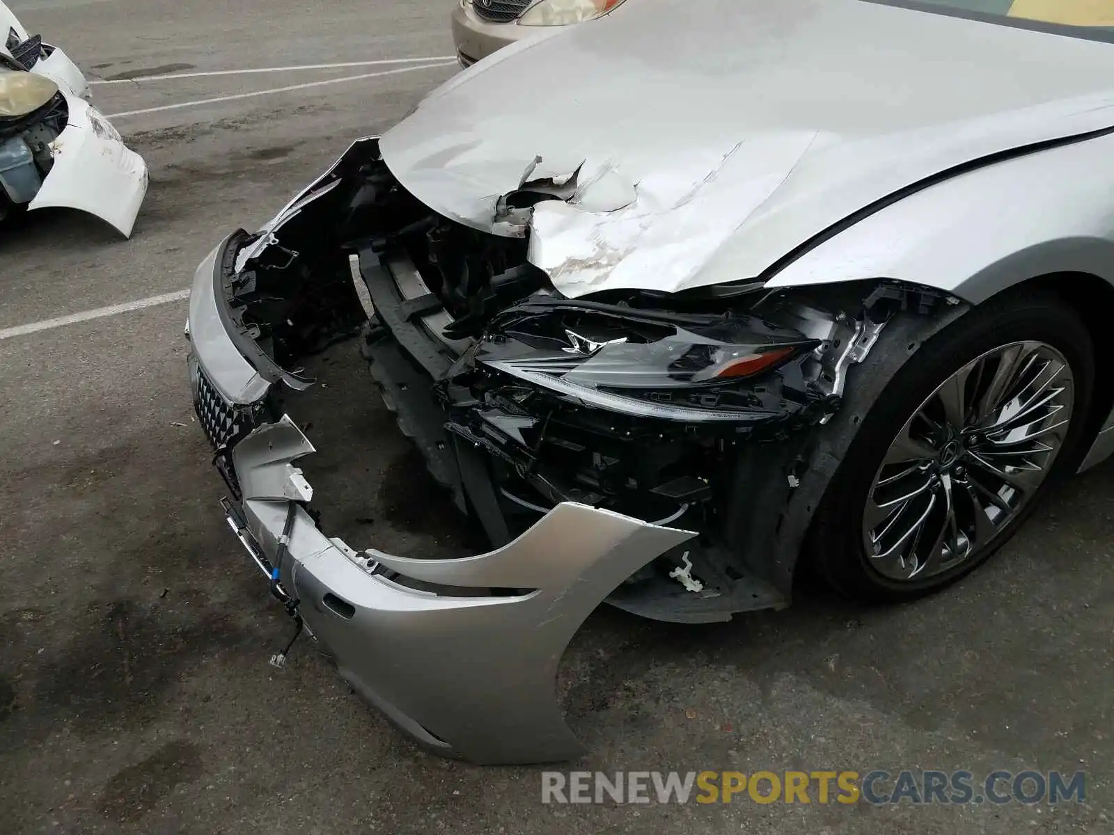 9 Photograph of a damaged car JTHB51FF7K5007964 LEXUS LS 500 BAS 2019