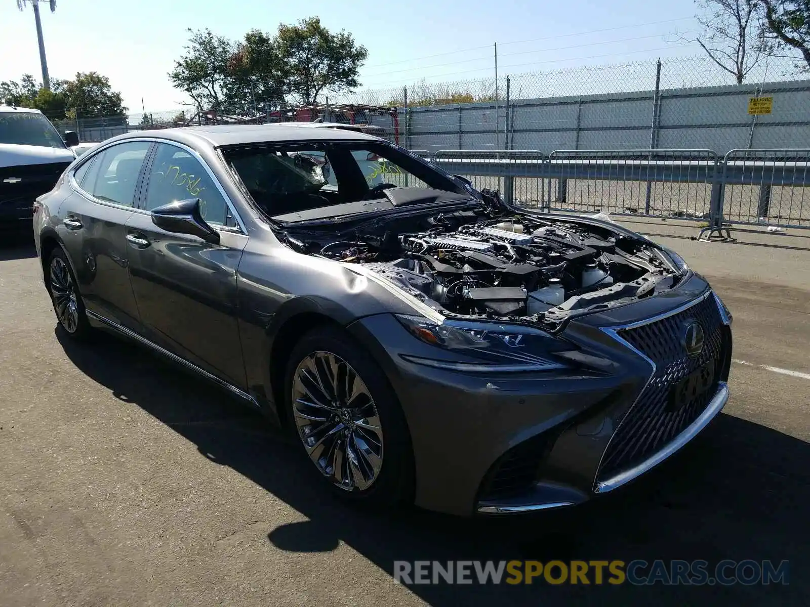 1 Фотография поврежденного автомобиля JTHC51FF7K5007113 LEXUS LS 500 BAS 2019