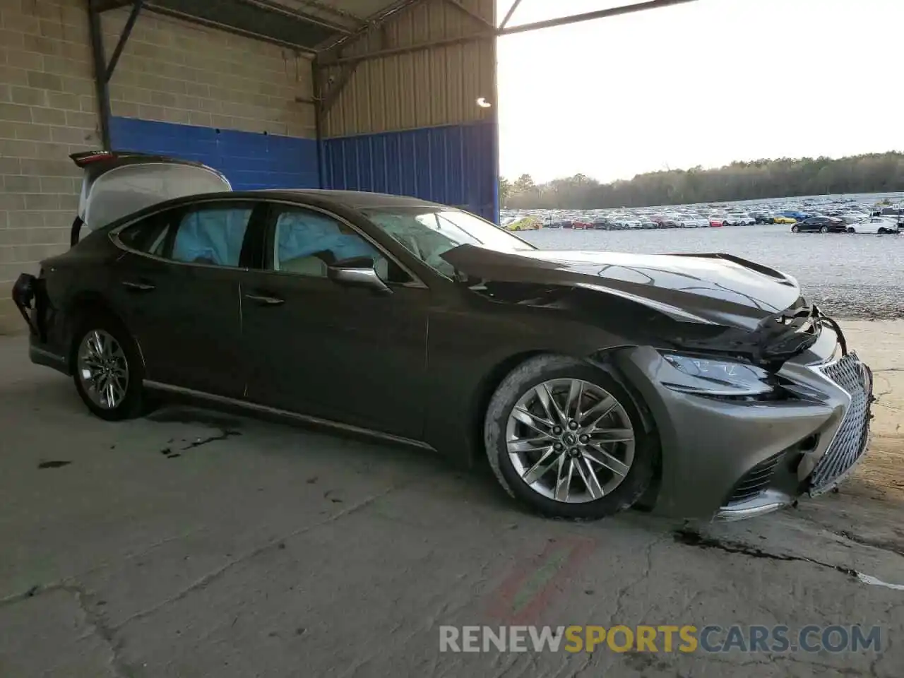 4 Photograph of a damaged car JTHB51FF0K5009006 LEXUS LS500 2019