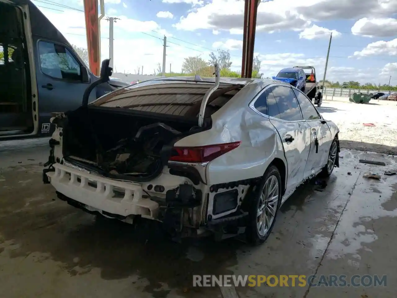 4 Photograph of a damaged car JTHB51FF6K5009446 LEXUS LS500 2019