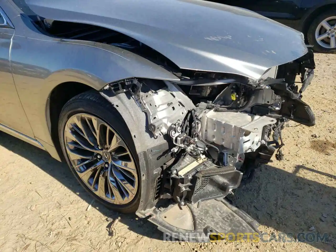 9 Photograph of a damaged car JTHB51FF7K5007317 LEXUS LS500 2019