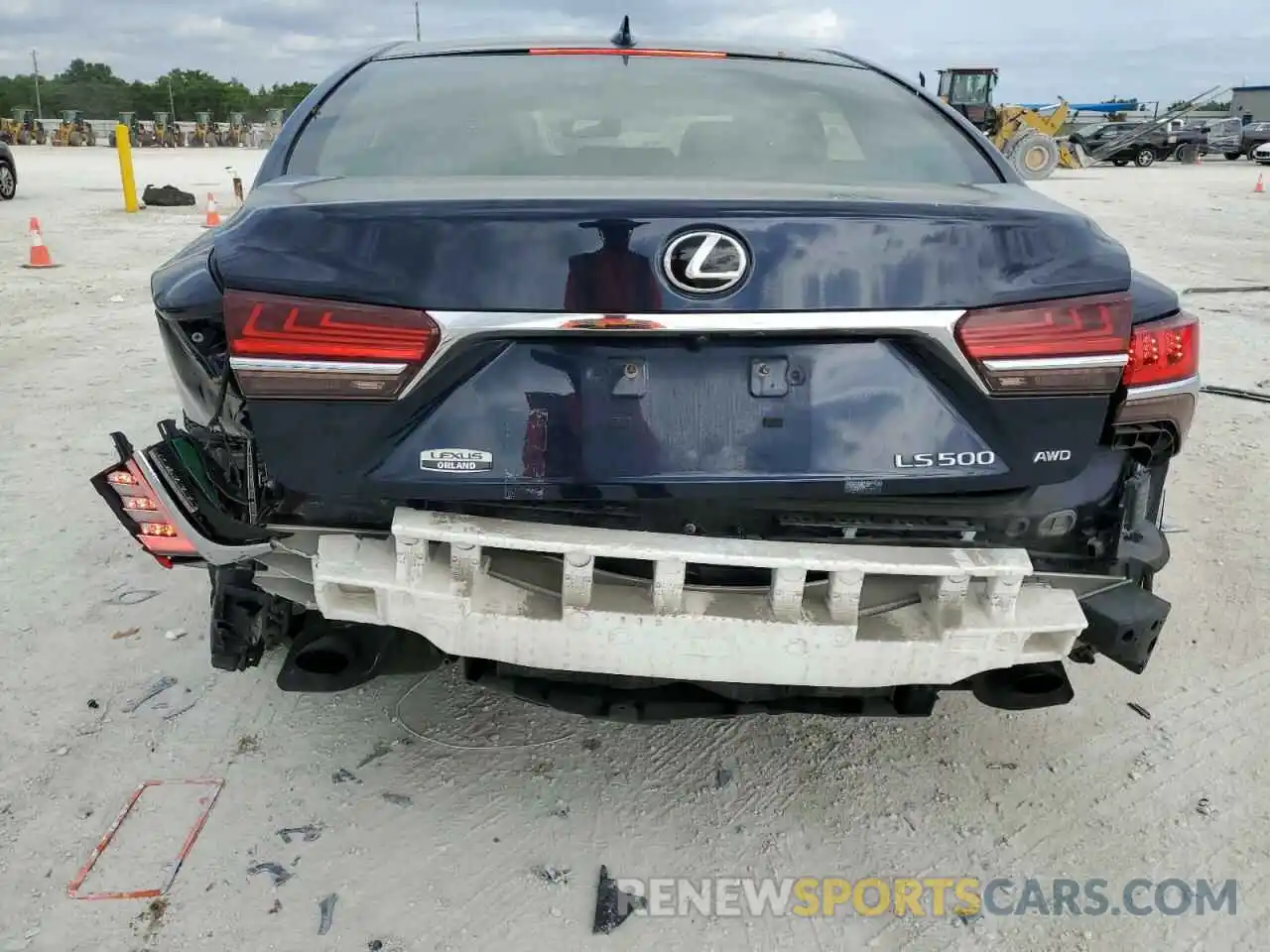 6 Photograph of a damaged car JTHC51FF4K5006341 LEXUS LS500 2019