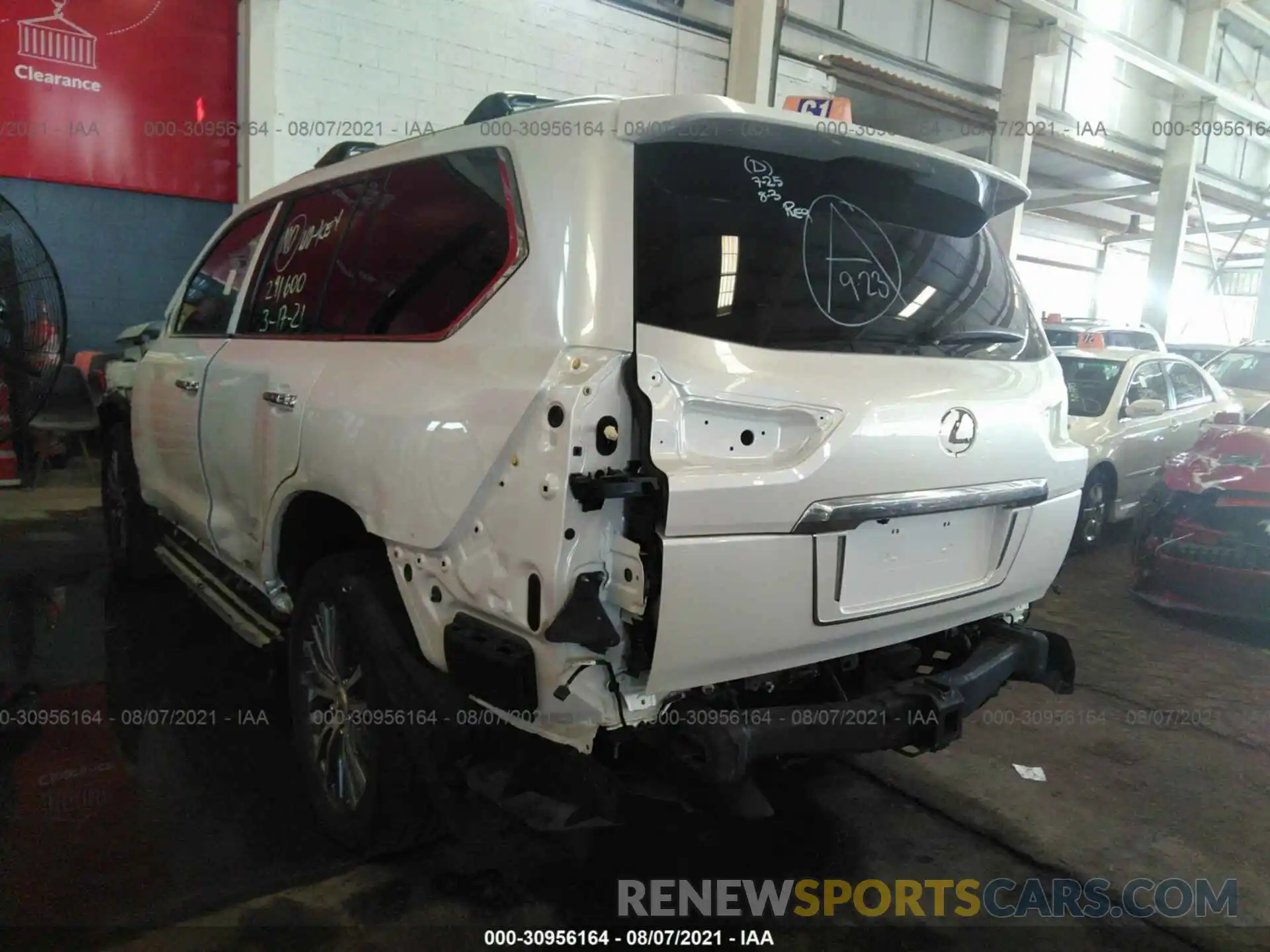 3 Photograph of a damaged car 000HY7AX6K4291600 LEXUS LX 2019