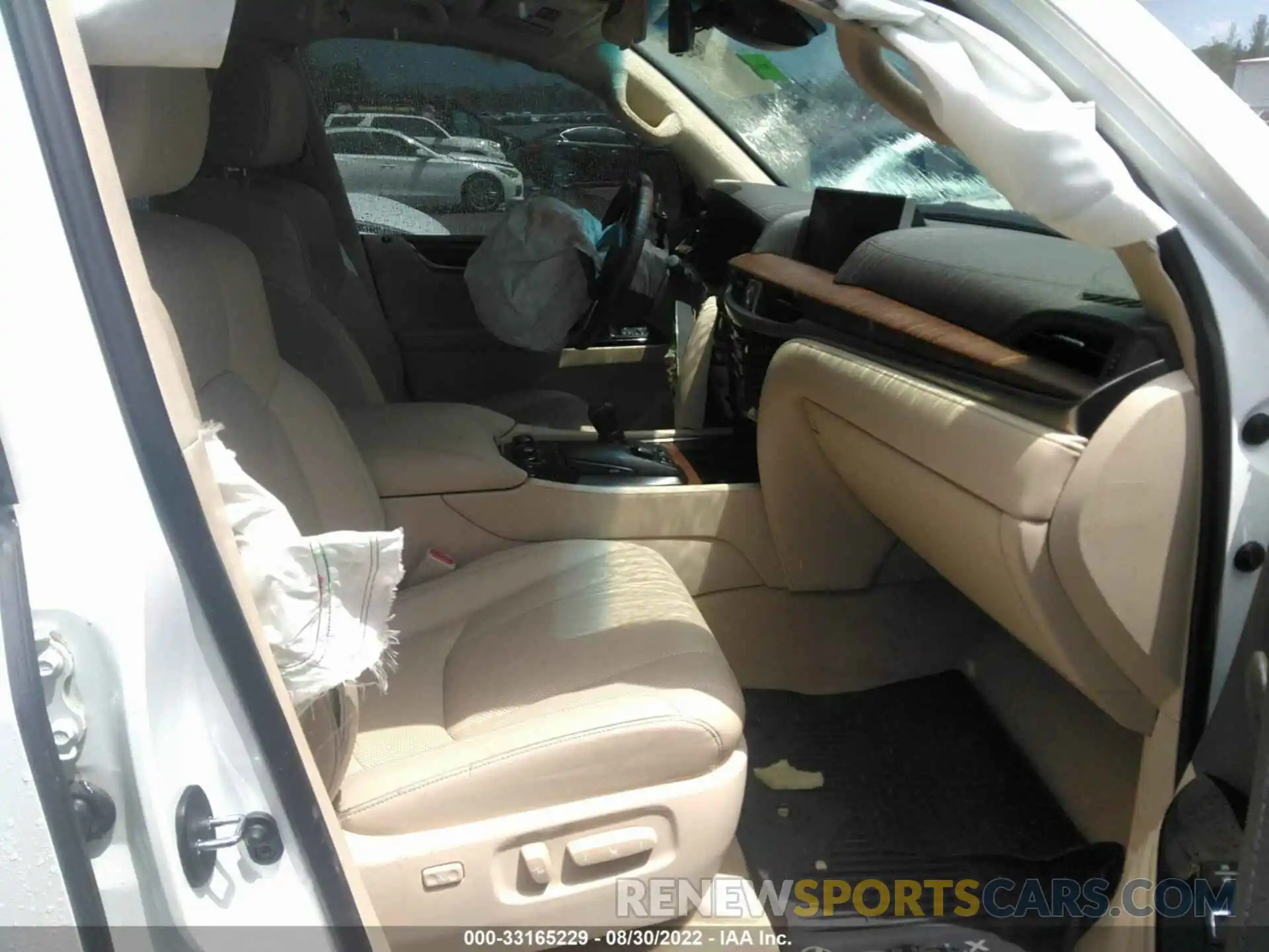 5 Photograph of a damaged car JTJHY7AX0K4294587 LEXUS LX 2019