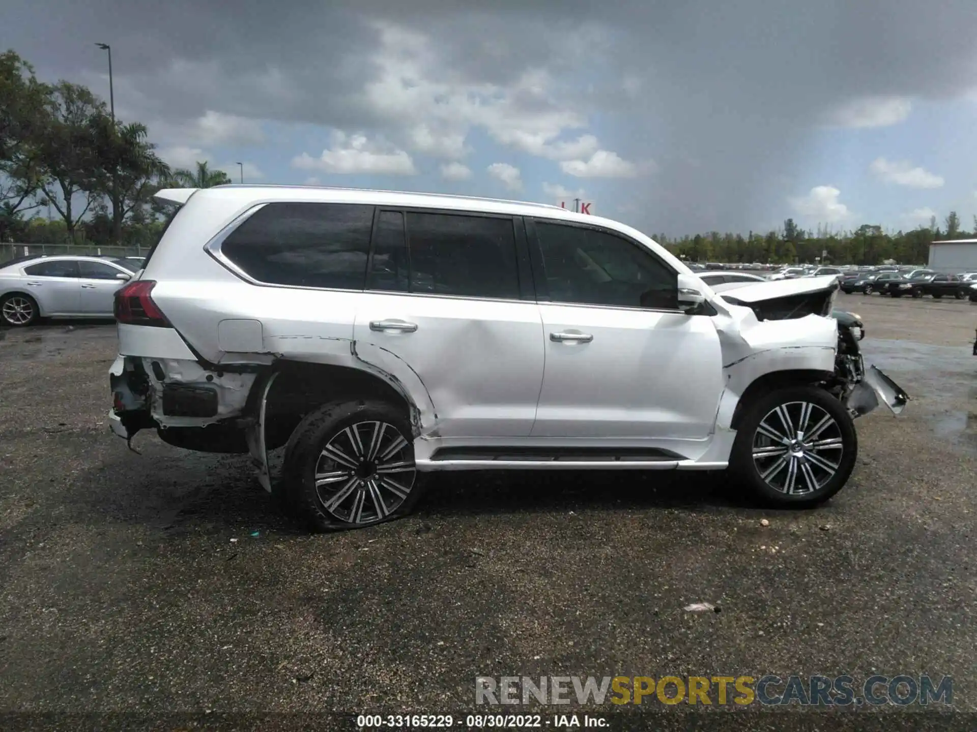 6 Photograph of a damaged car JTJHY7AX0K4294587 LEXUS LX 2019