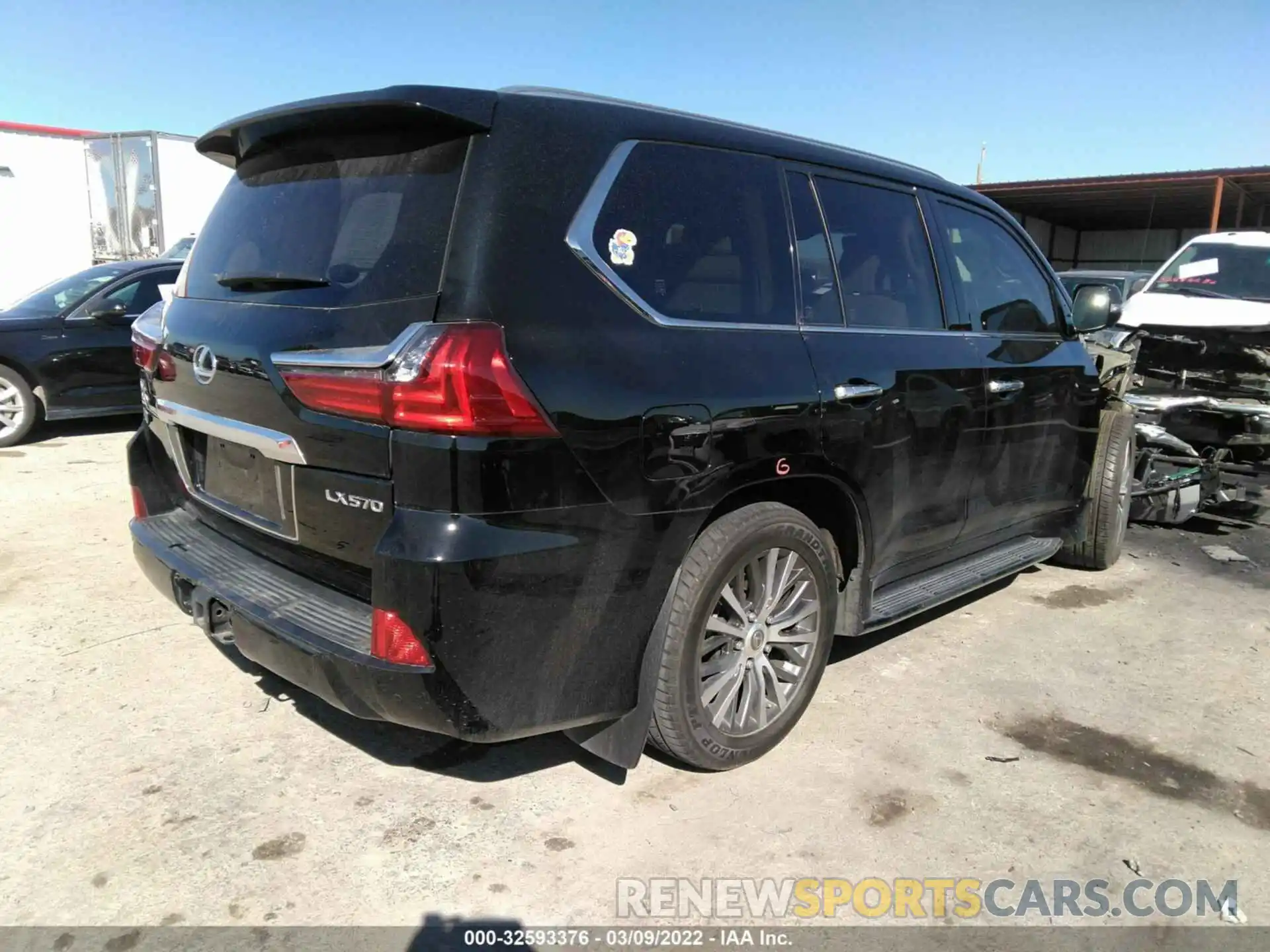 4 Фотография поврежденного автомобиля JTJHY7AX0K4295304 LEXUS LX 2019