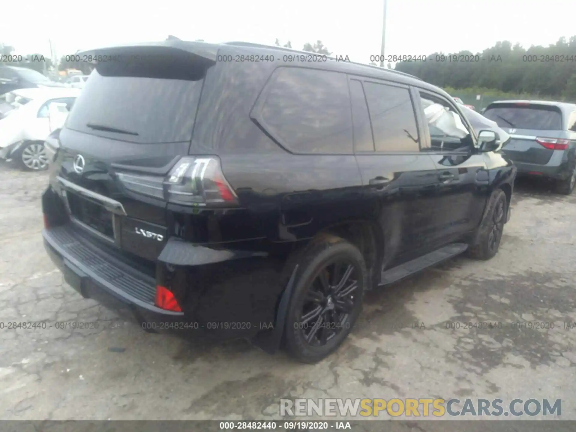 4 Фотография поврежденного автомобиля JTJHY7AX7K4301678 LEXUS LX 2019