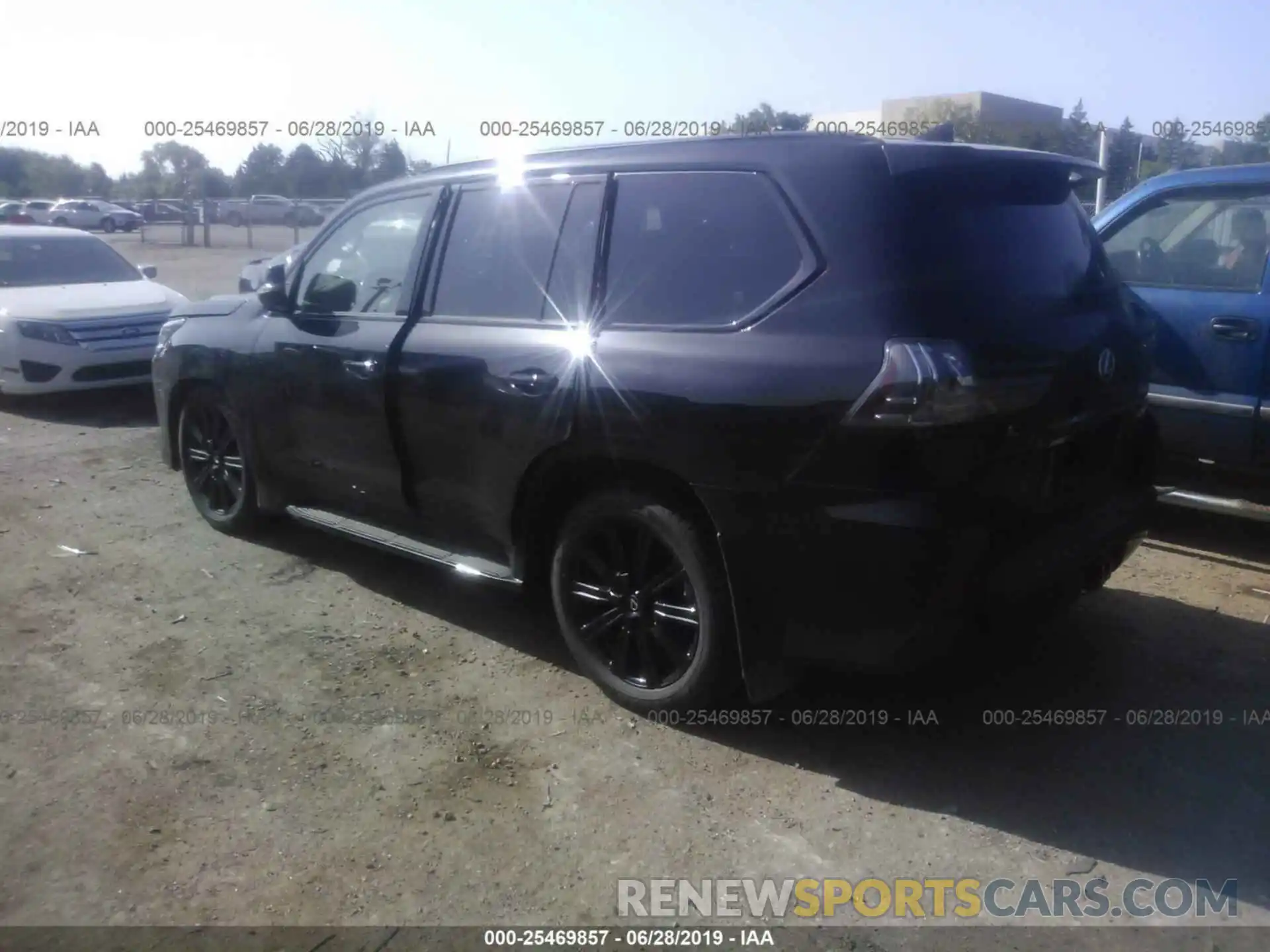 3 Photograph of a damaged car JTJHY7AX8K4300670 LEXUS LX 2019